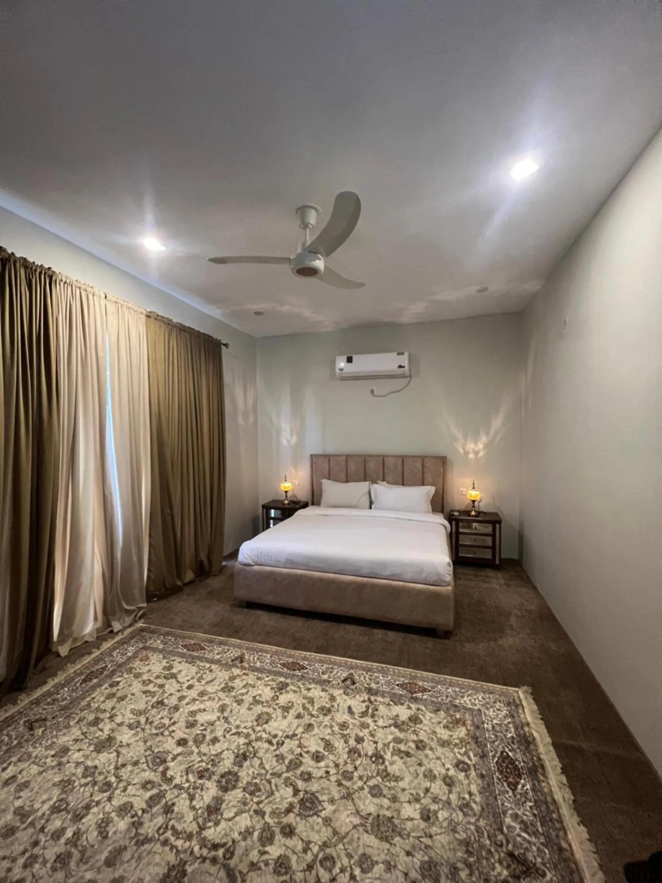 Bed in ISLE OF HIGHLAND TOURS Guest House