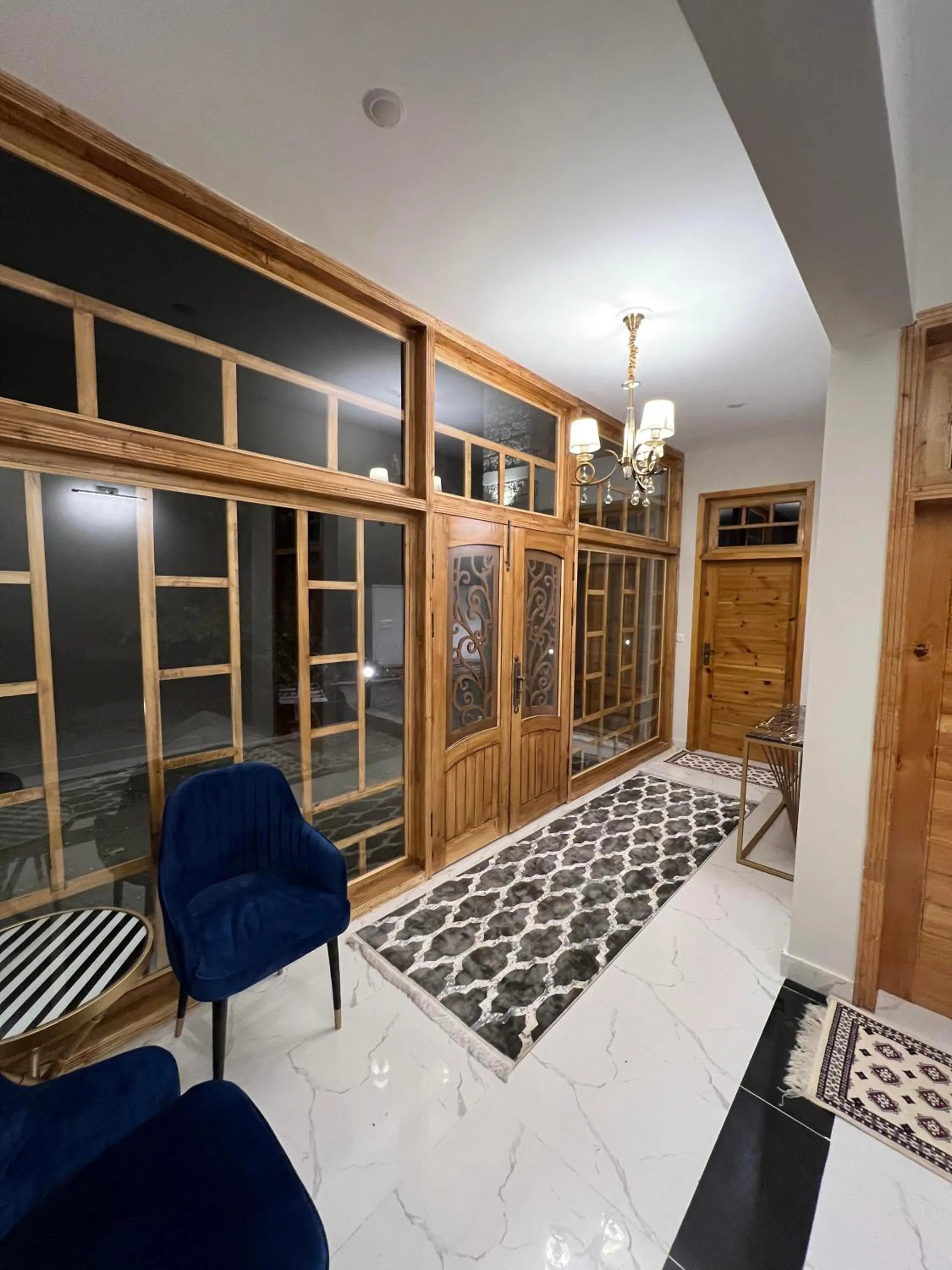 Guests in ISLE OF HIGHLAND TOURS Guest House