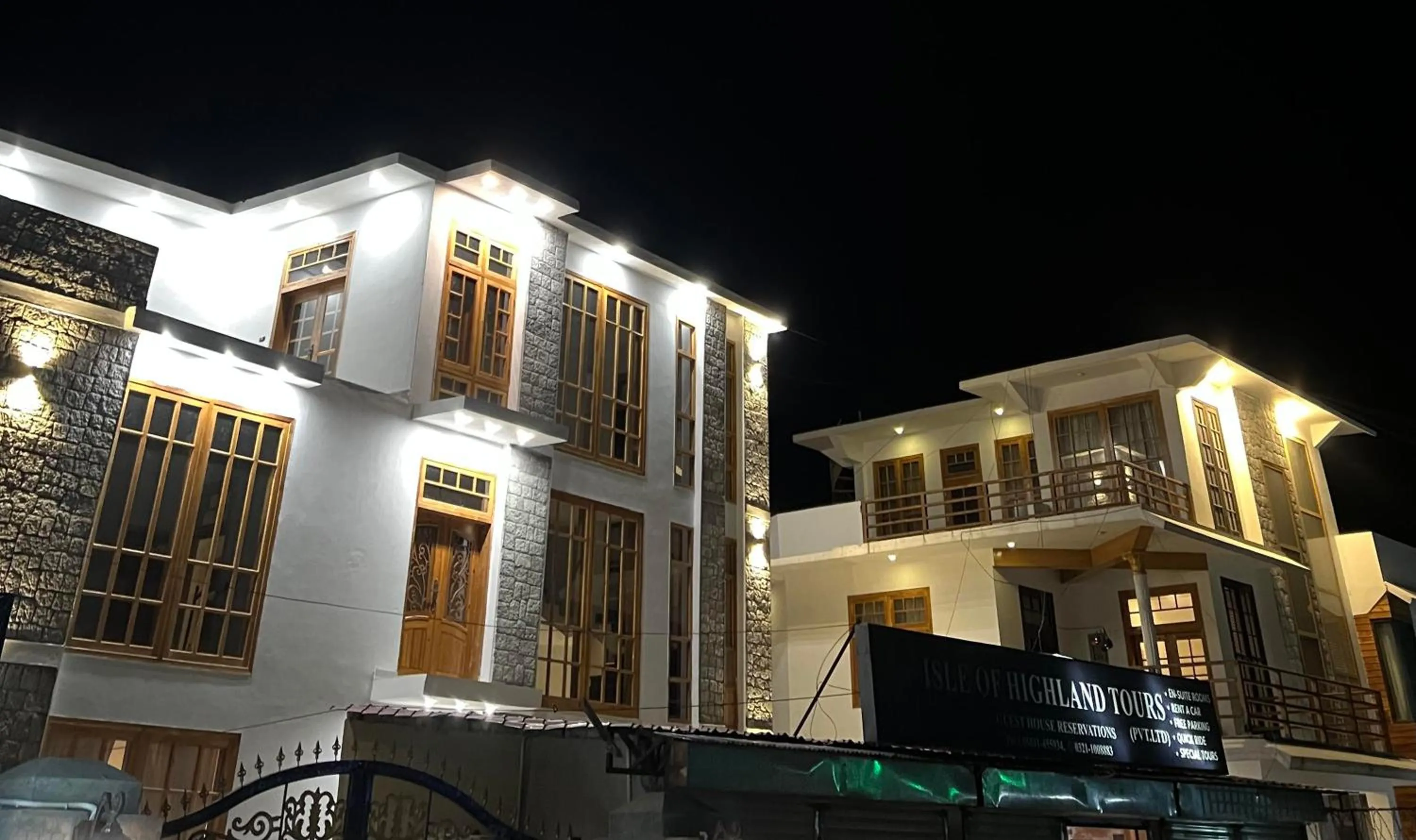 Guests in ISLE OF HIGHLAND TOURS Guest House