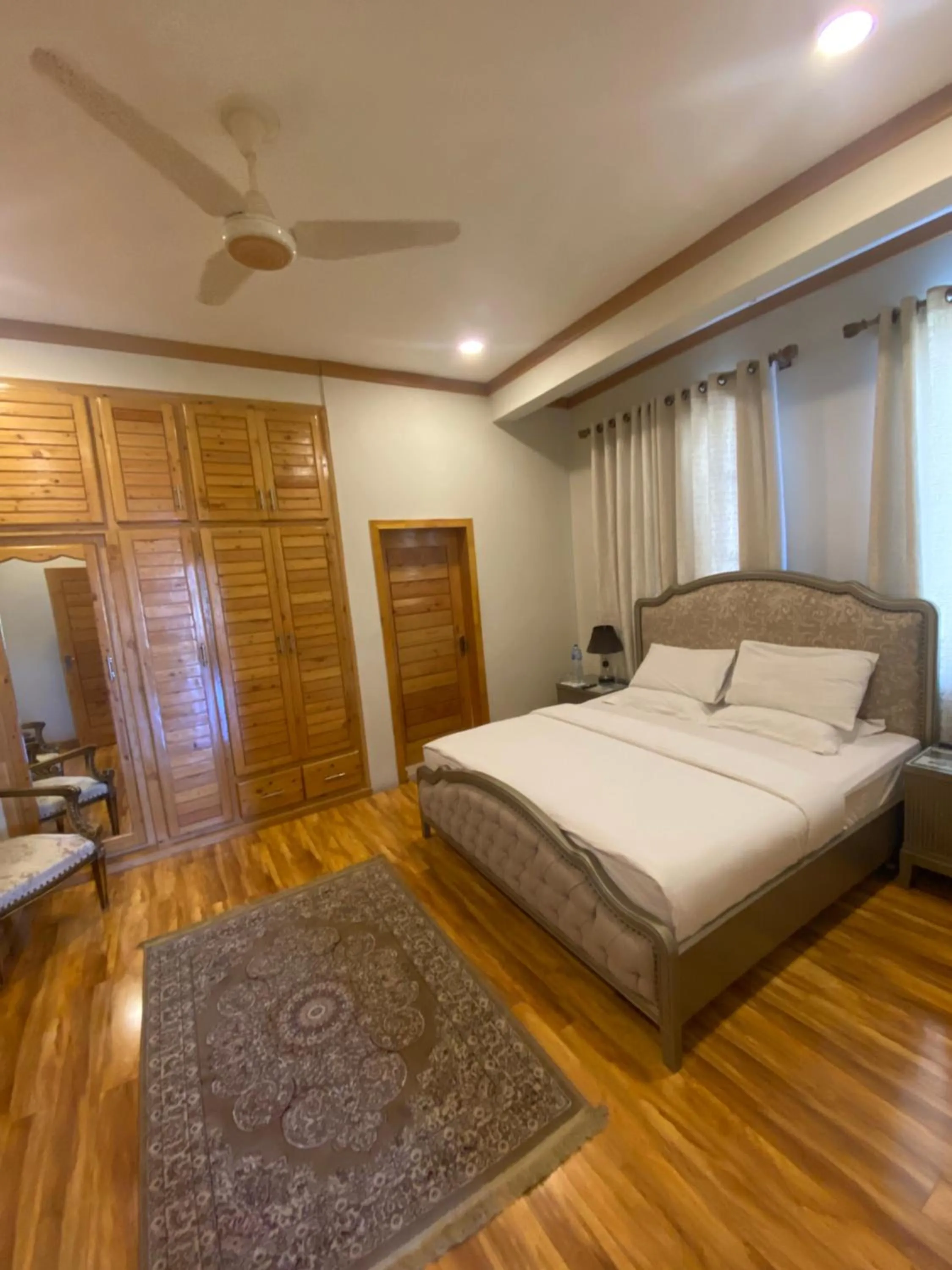 Bed in ISLE OF HIGHLAND TOURS Guest House