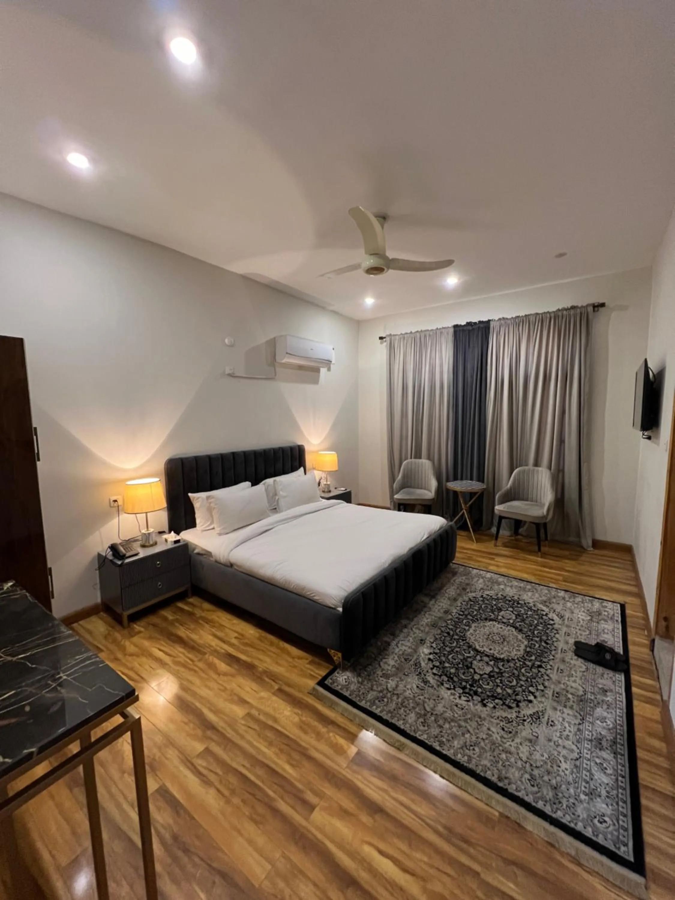 Bed in ISLE OF HIGHLAND TOURS Guest House