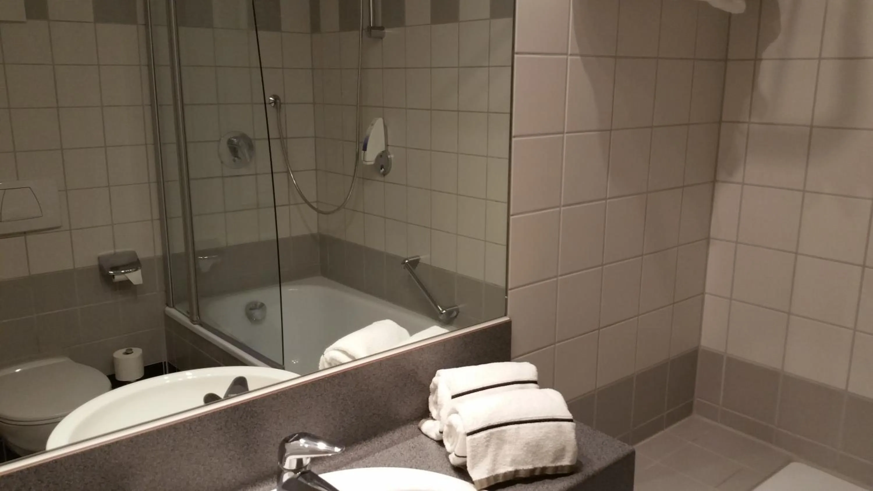 Bathroom in Hotel Ifen