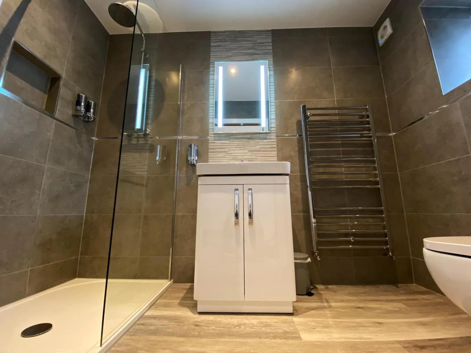 Bathroom in King Street Serviced Apartments
