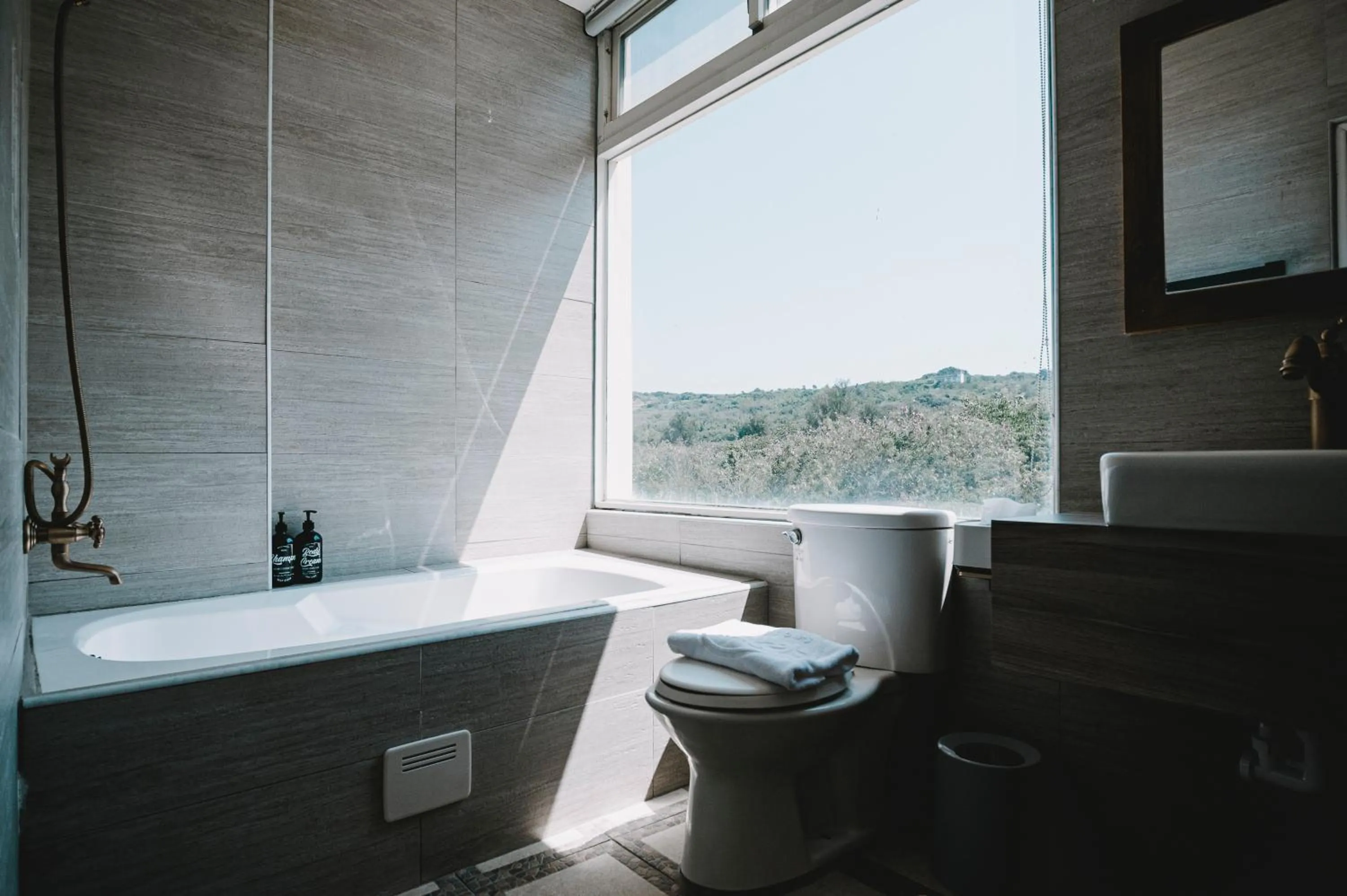 Shower in Yellow's Kenting B&B II