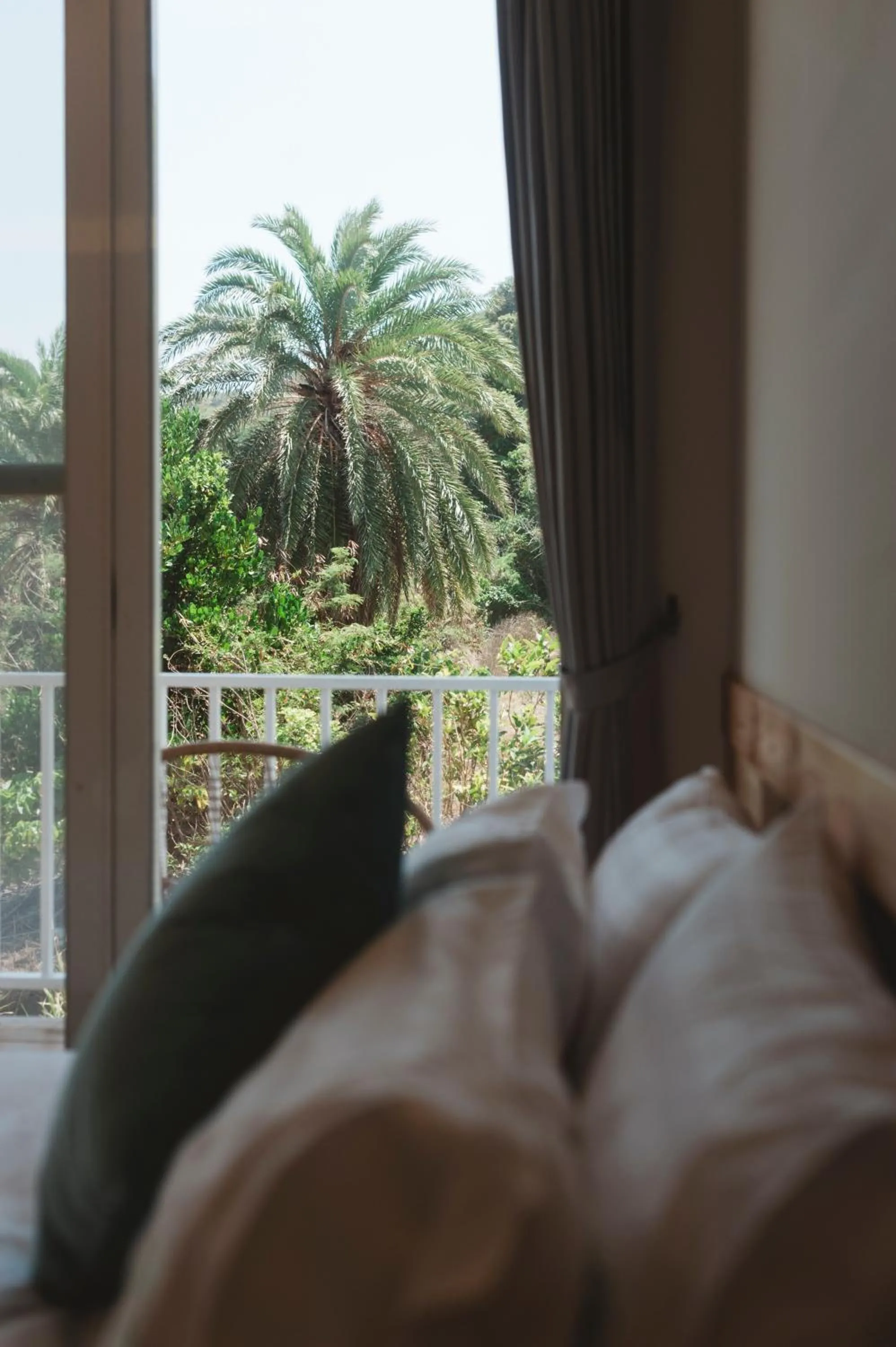 Bed in Yellow's Kenting B&B II