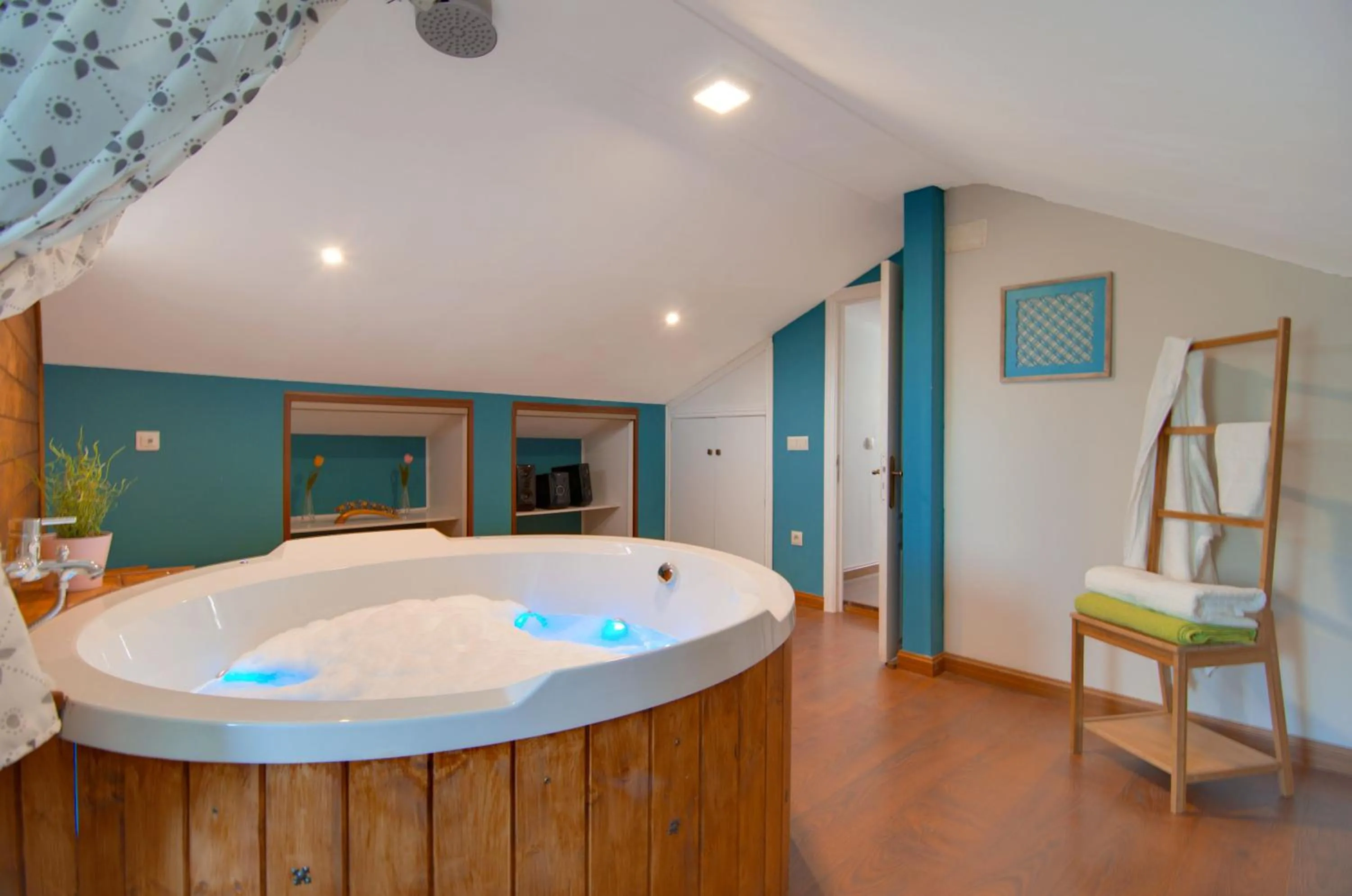 Bath in AlmenaraLove El Mirador