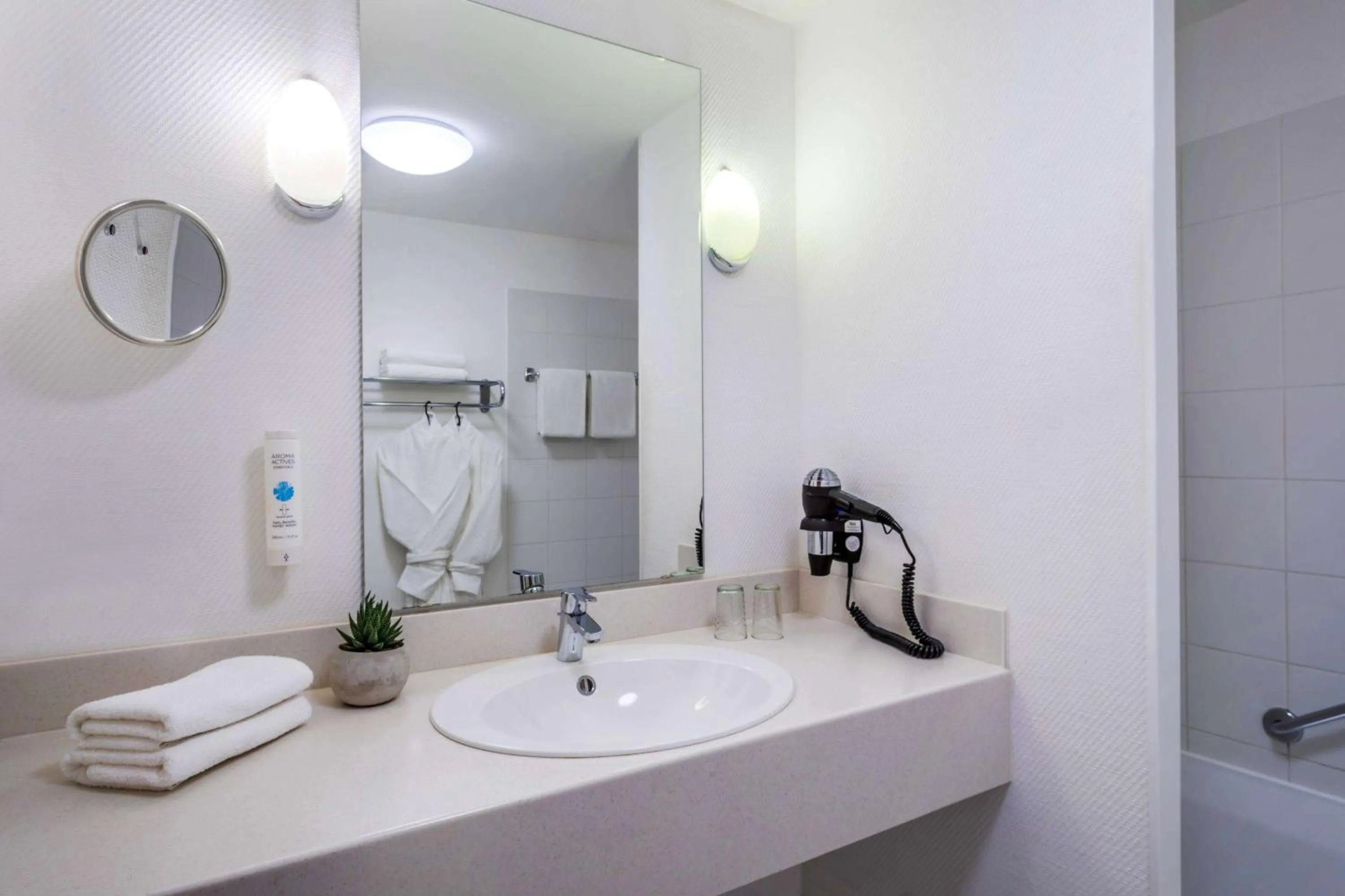 Bedroom in Hotel Münster Kongresscenter affiliated by Meliá