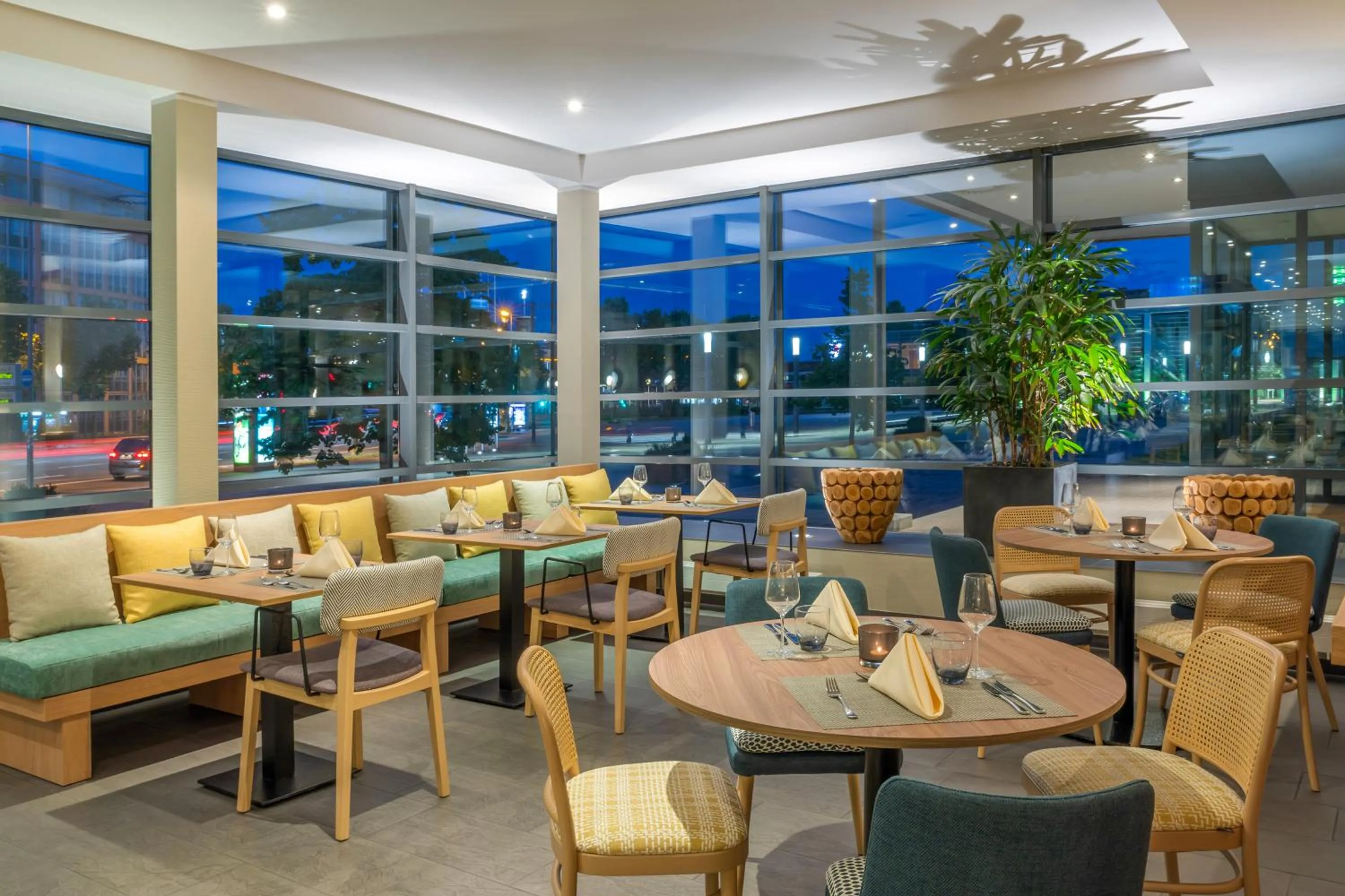 Restaurant/places to eat in Hotel Münster Kongresscenter affiliated by Meliá