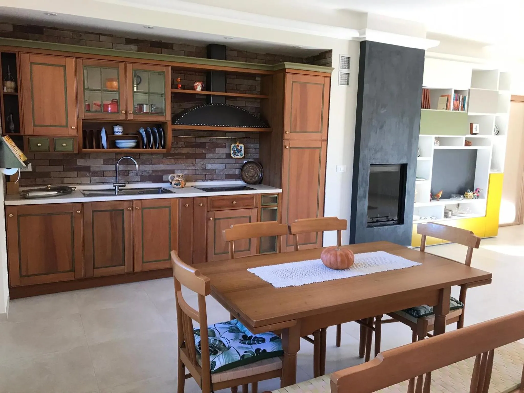 Dining area in B&B Bee