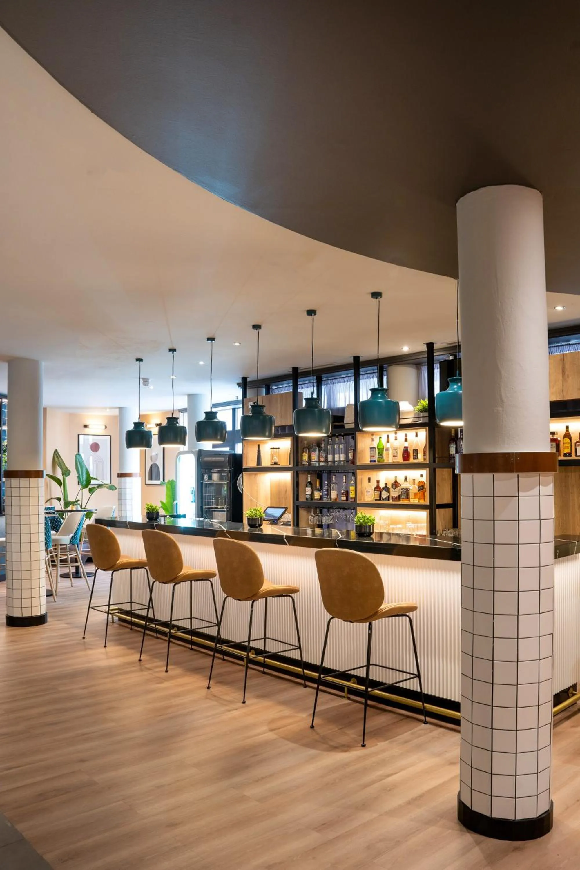 Lounge or bar in Hotel München City Center affiliated by Meliá