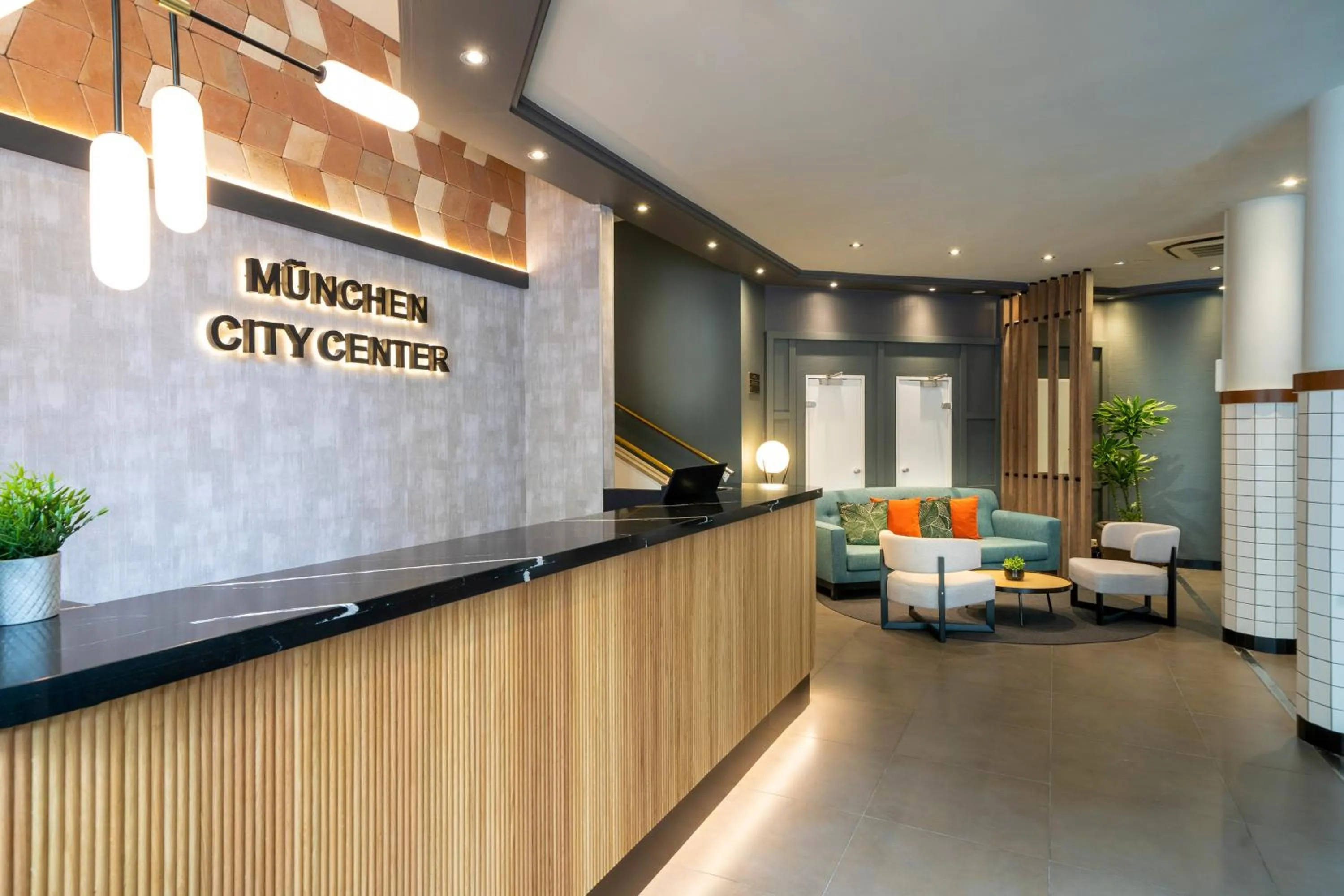 Lobby or reception in Hotel München City Center affiliated by Meliá