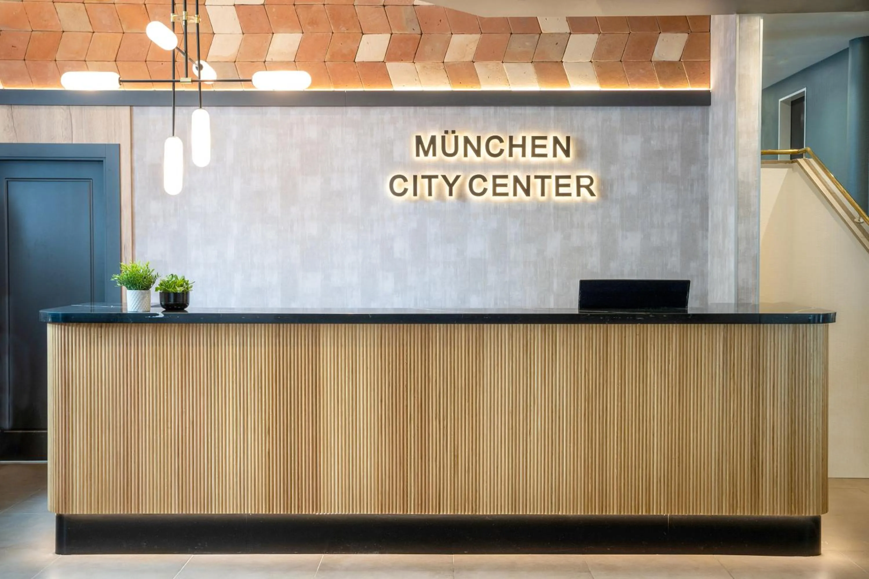 Lobby or reception in Hotel München City Center affiliated by Meliá