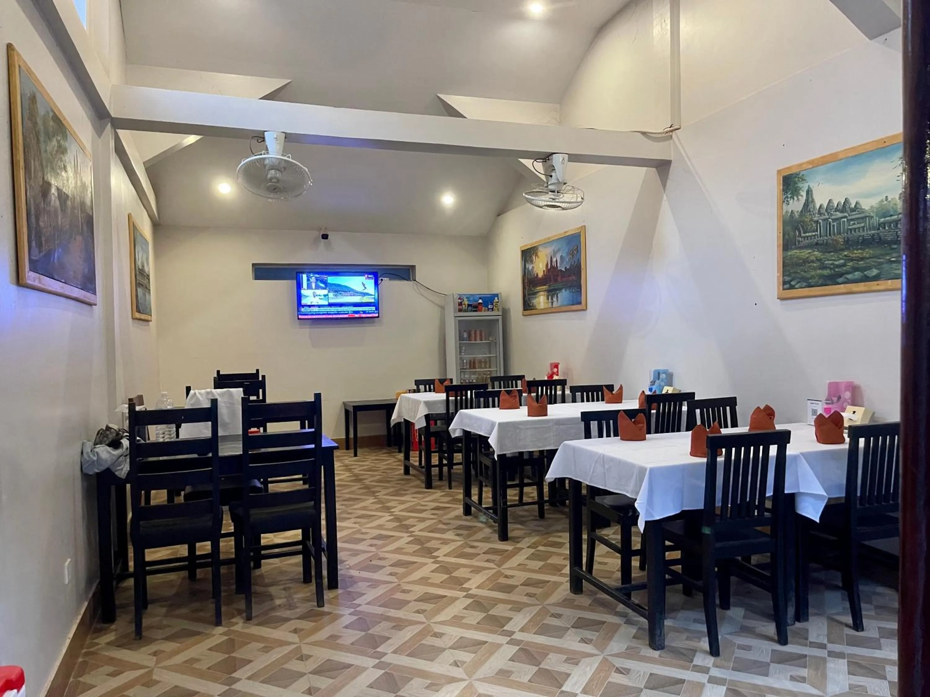 Restaurant/Places to Eat in K Medical Clinic Resort