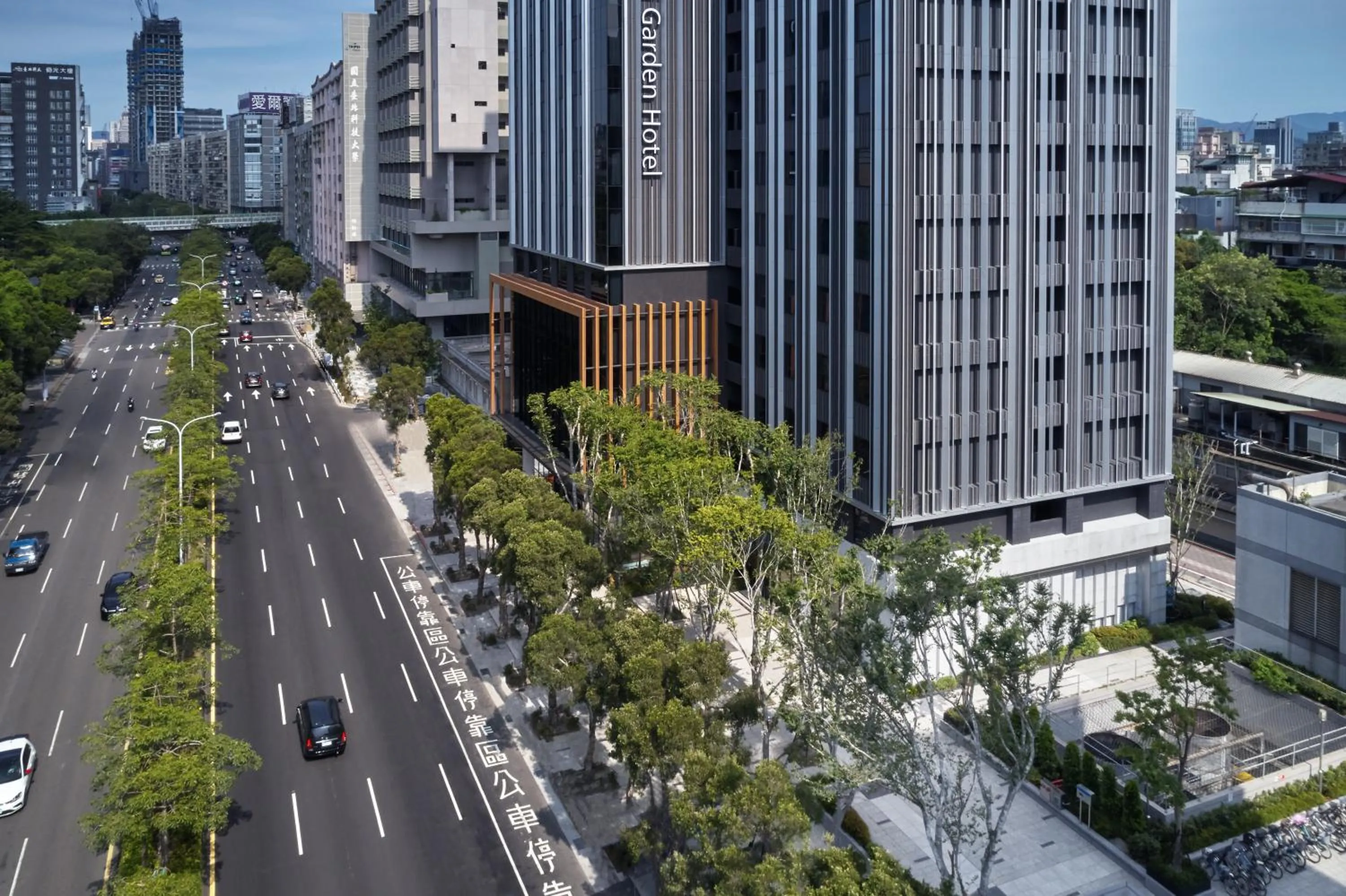 Facade/entrance in MGH Mitsui Garden Hotel Taipei Zhongxiao