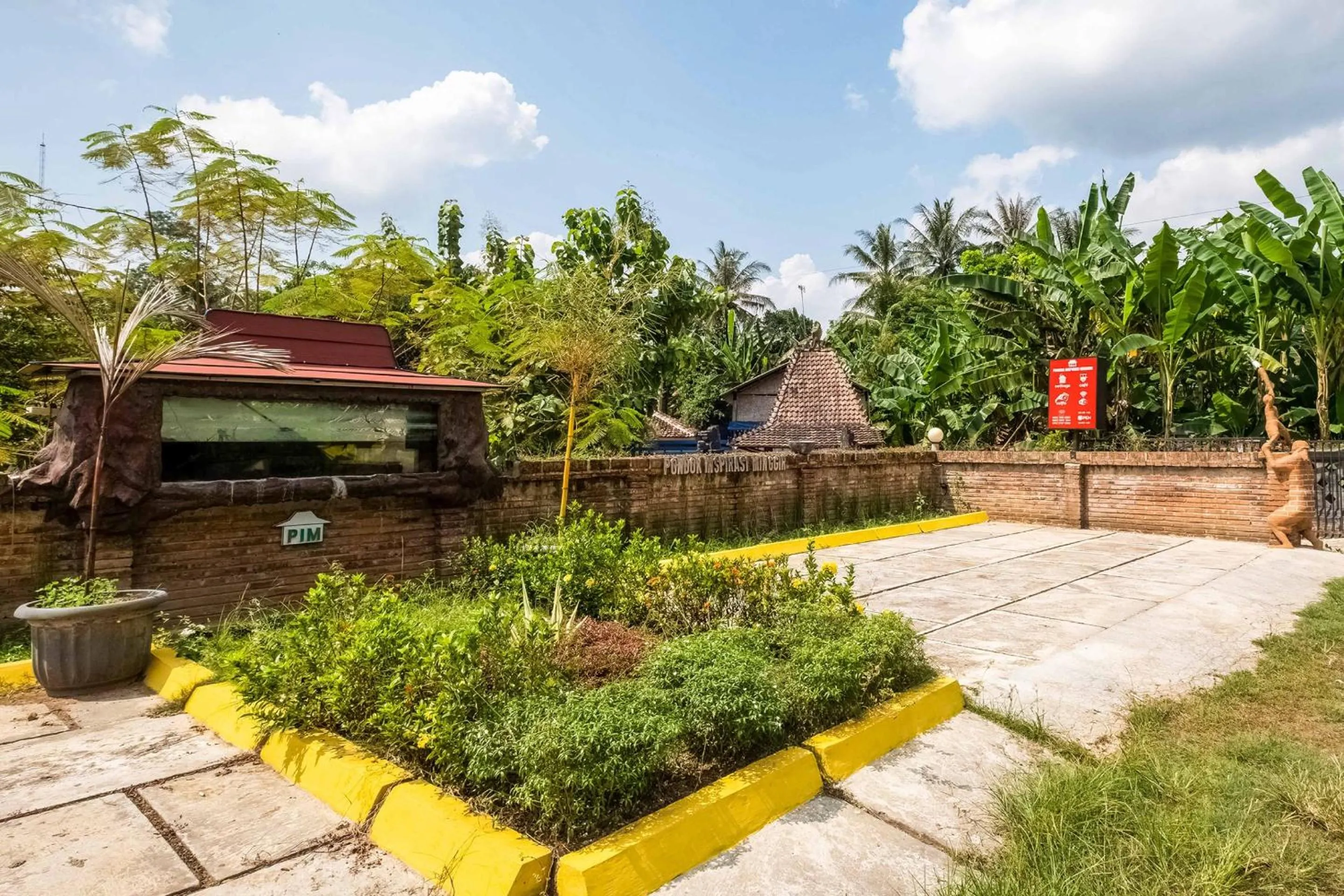 Facade/entrance in Hotel O Pondok Inspirasi Minggir