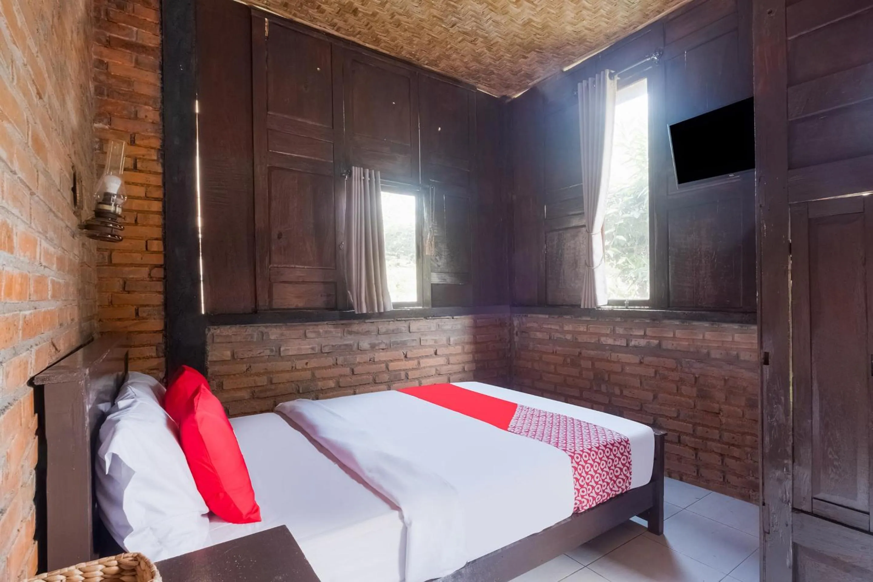 Bedroom, Bed in Hotel O Pondok Inspirasi Minggir