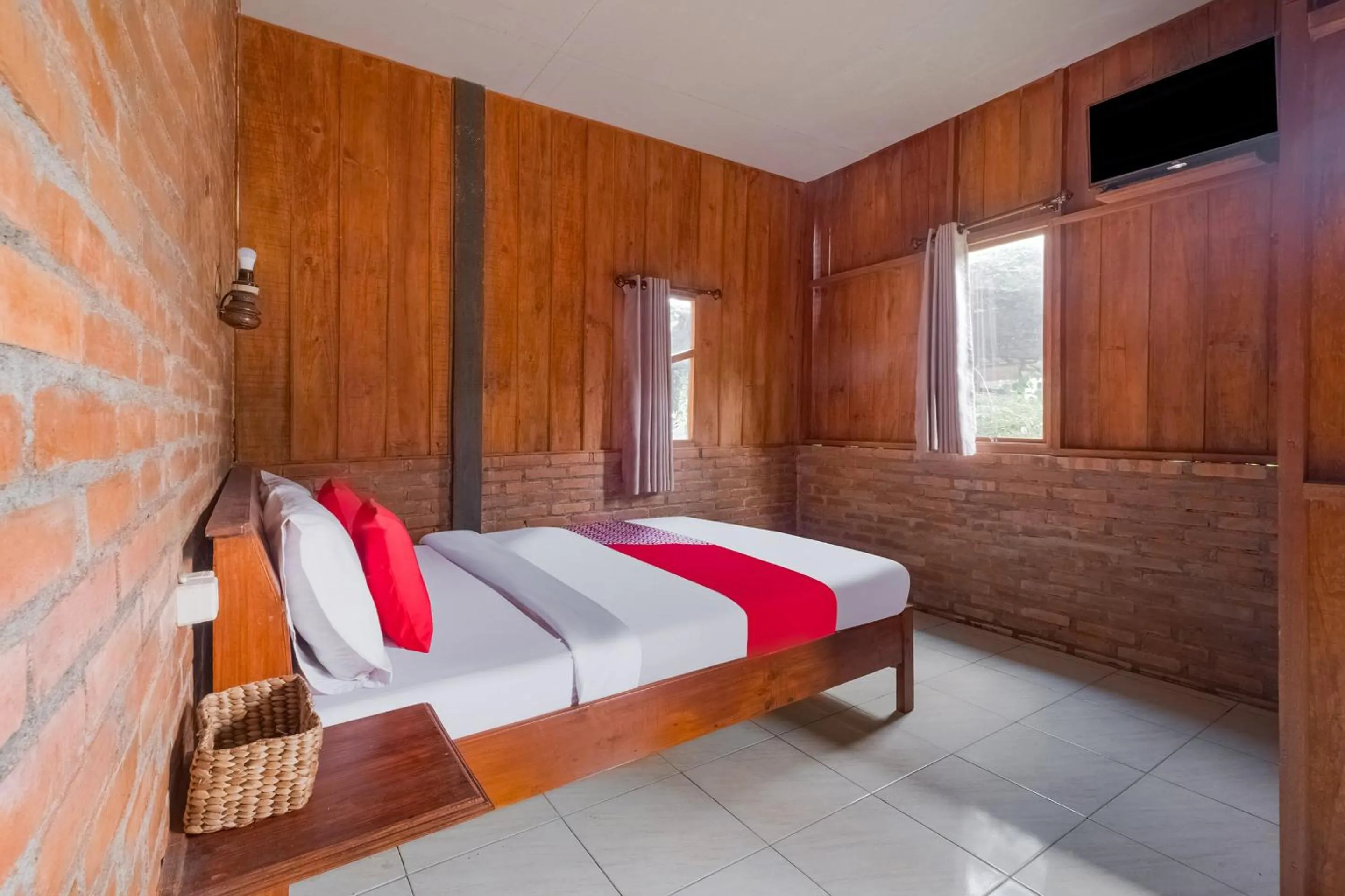 Bedroom, Bed in Hotel O Pondok Inspirasi Minggir