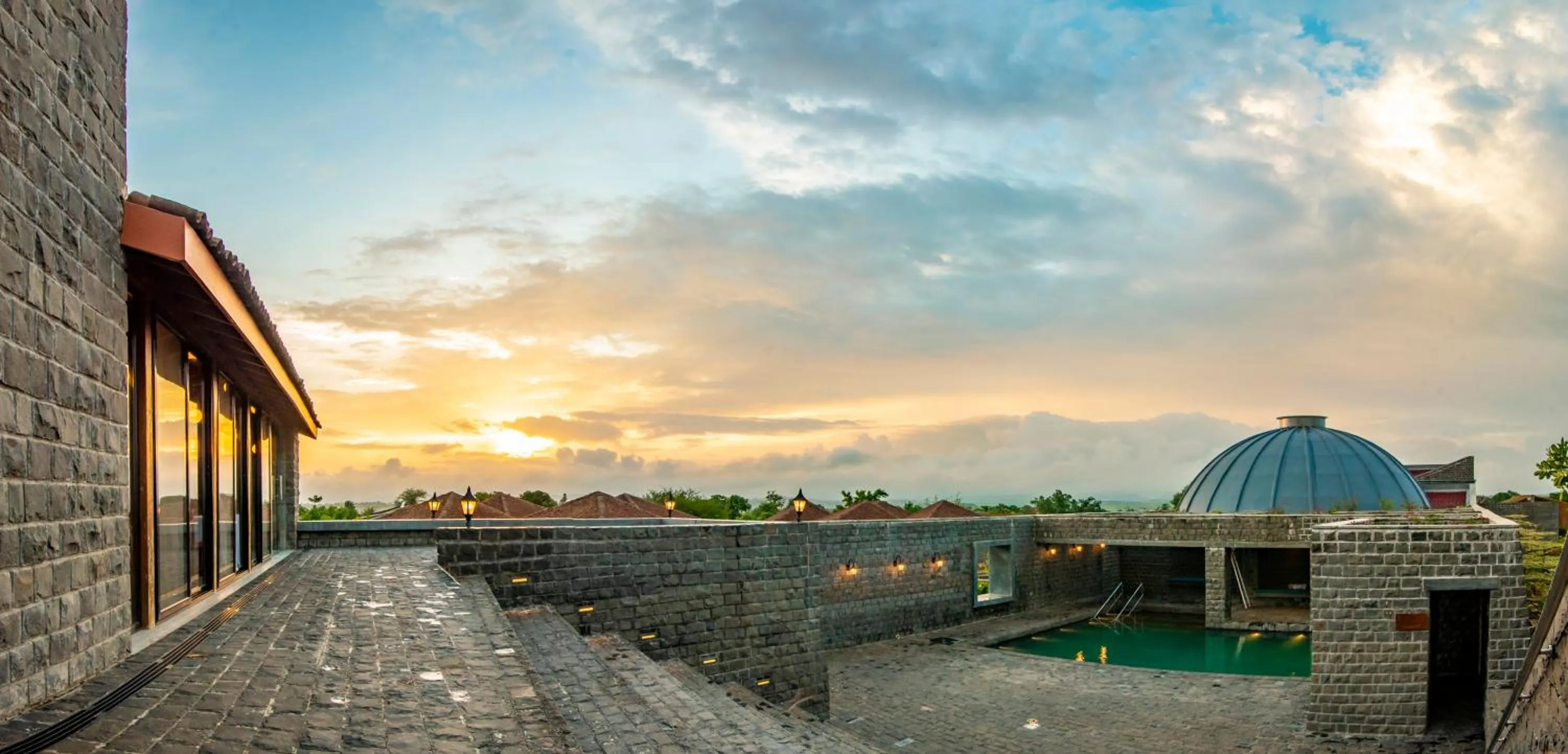 Swimming pool in Viveda Wellness Resort