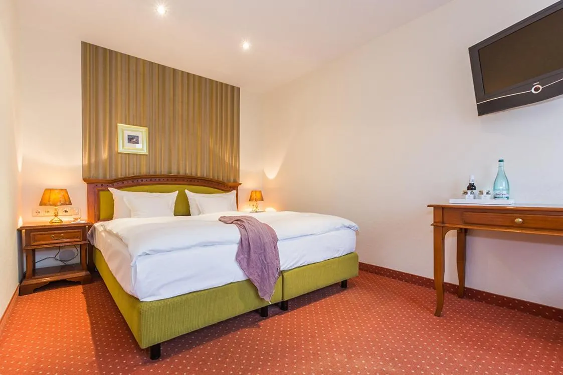Photo of the whole room, Bed in Romantik Hotel Reichshof