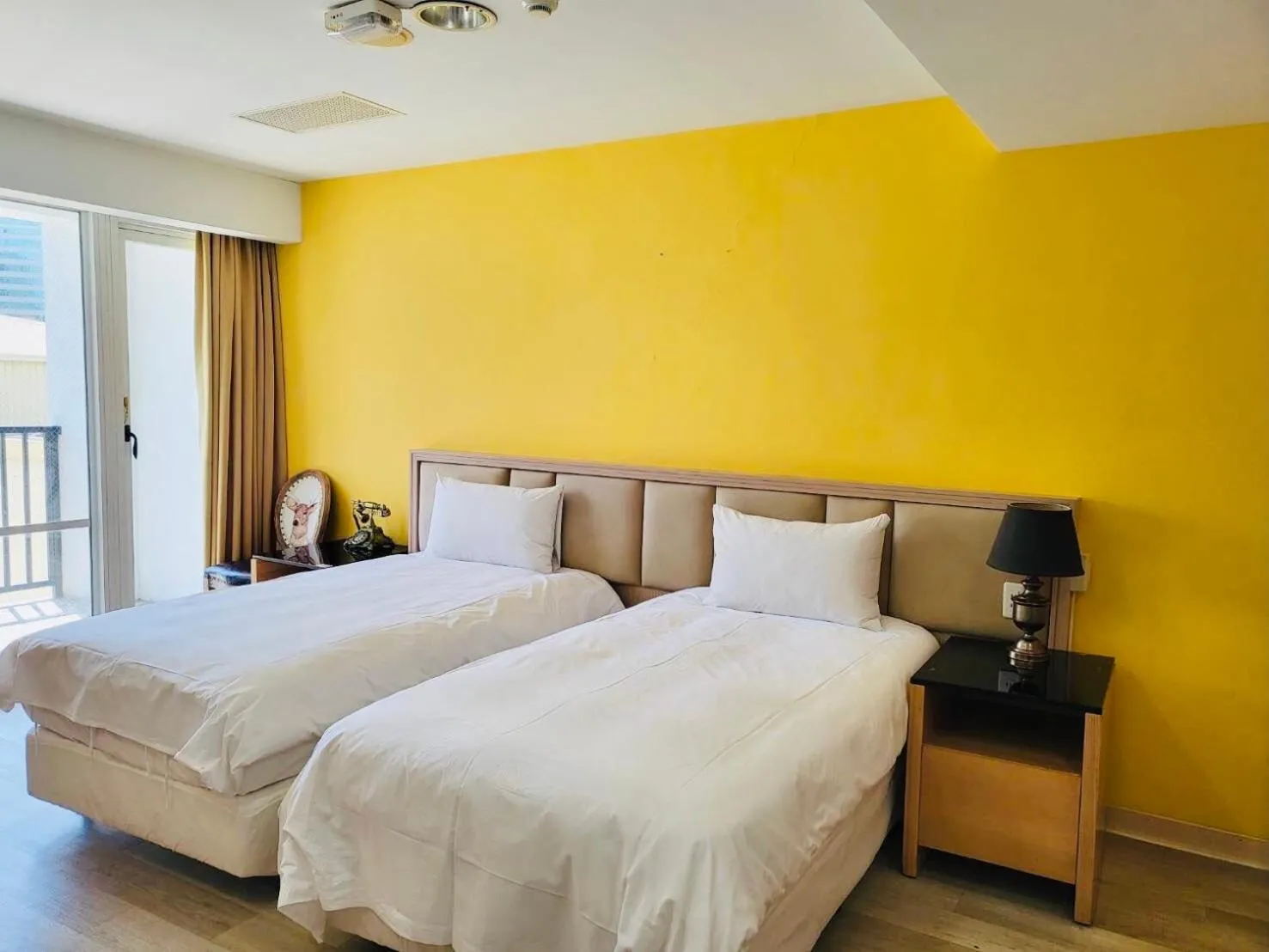 Bed in Taichung EnrichLife Hotel