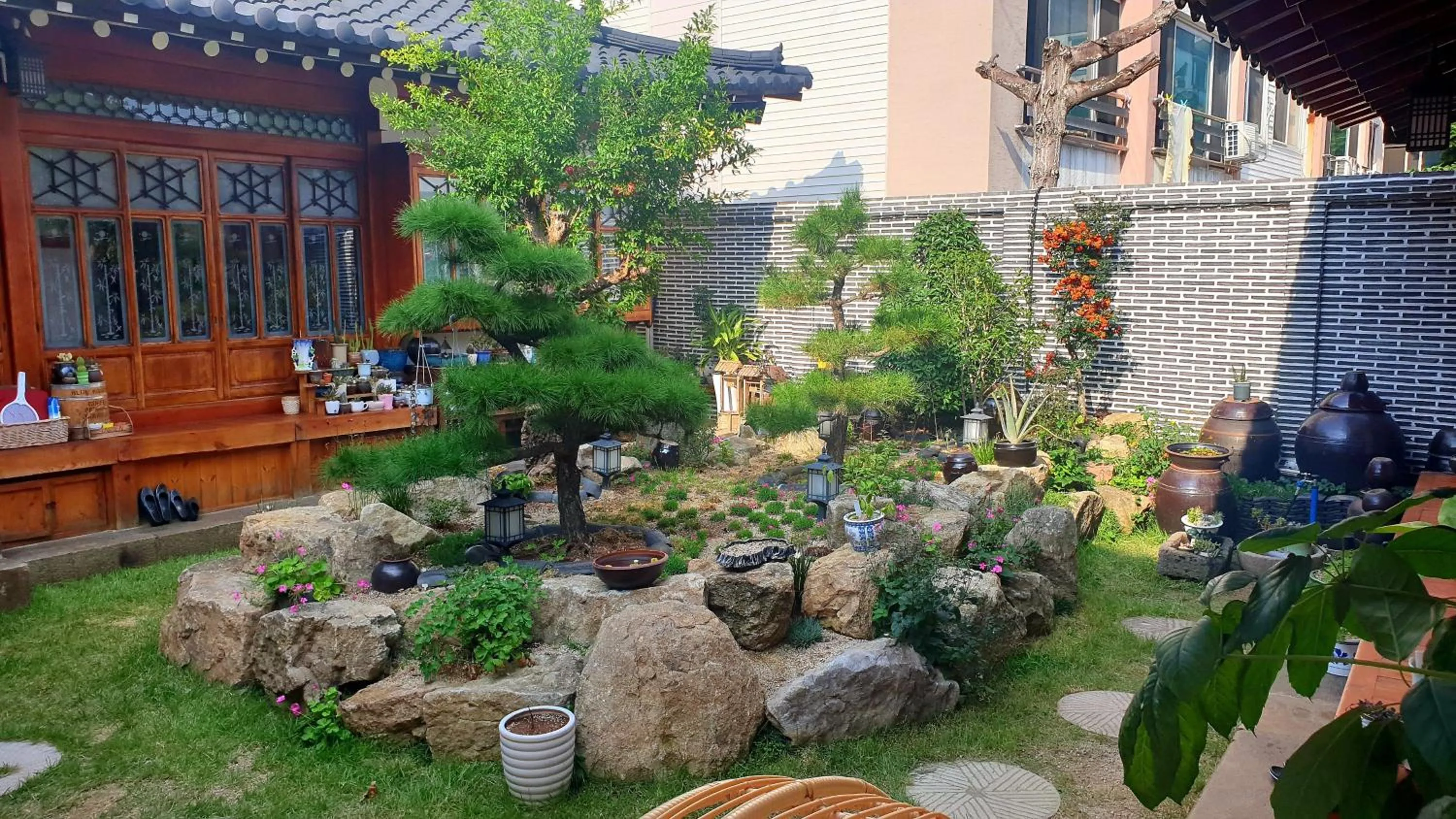 Garden in Hanok1957