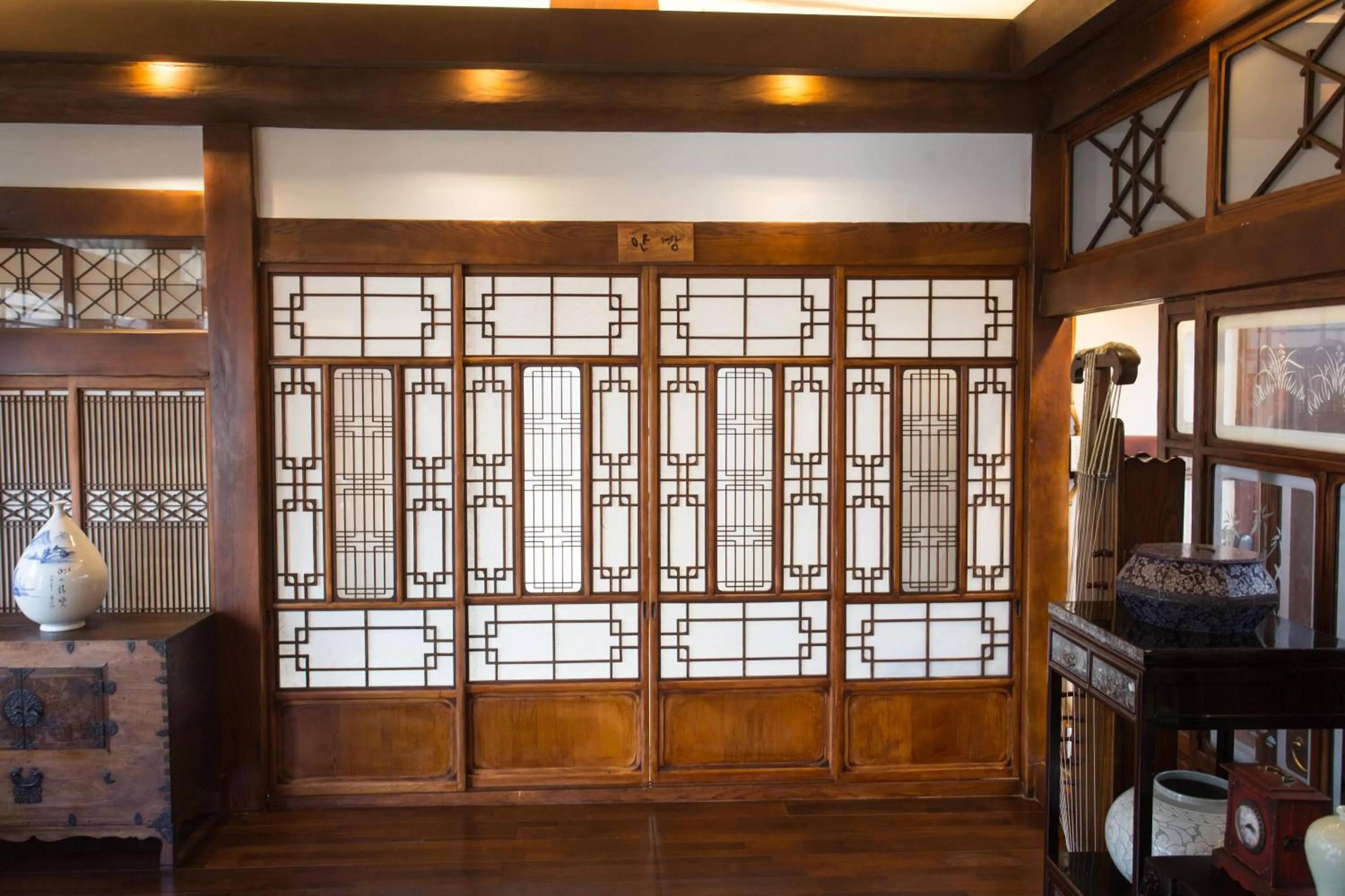 Property building in Hanok1957