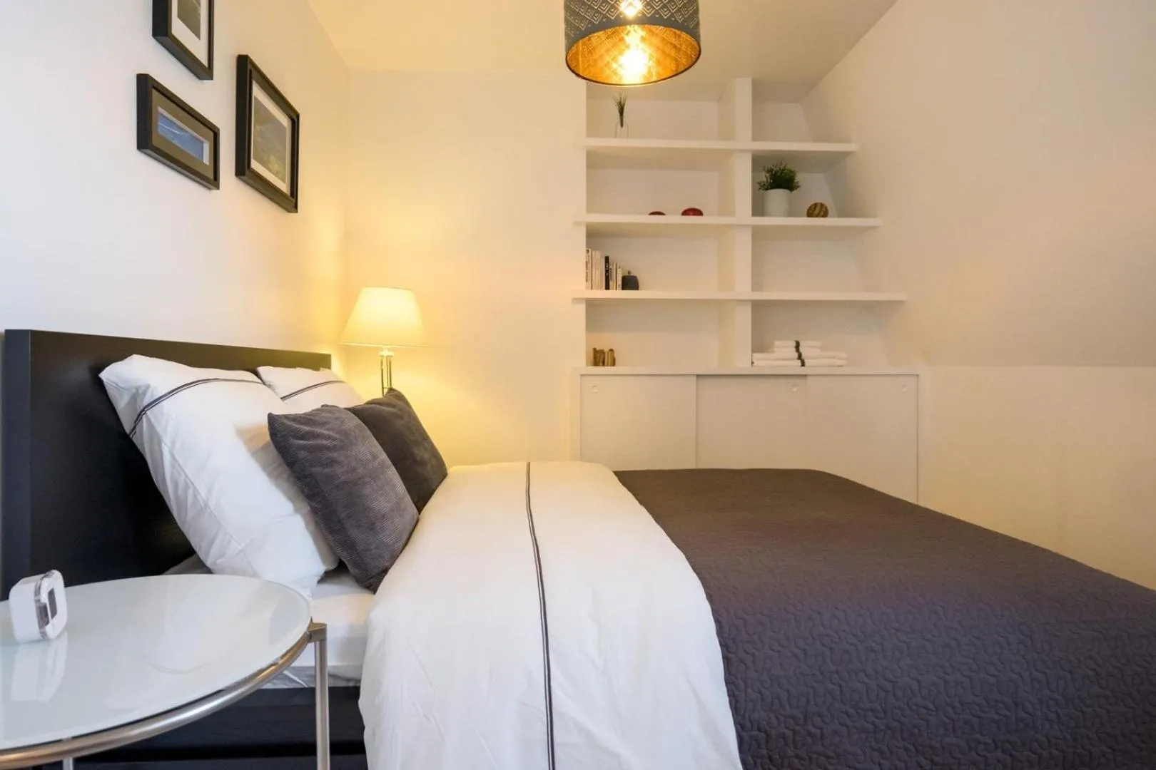 Bed in 2 bedroom apartment in the heart of the old town