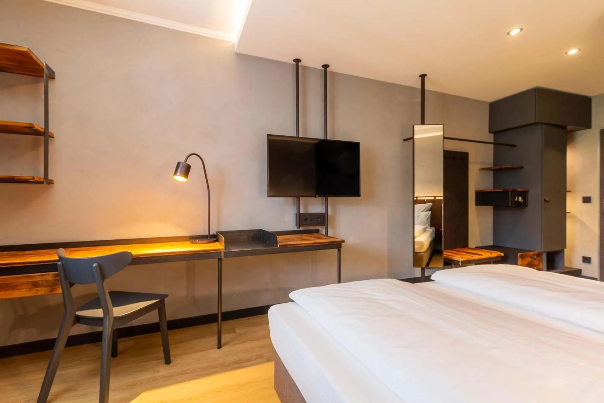 TV and multimedia, Bed in Unsöld's Factory Hotel