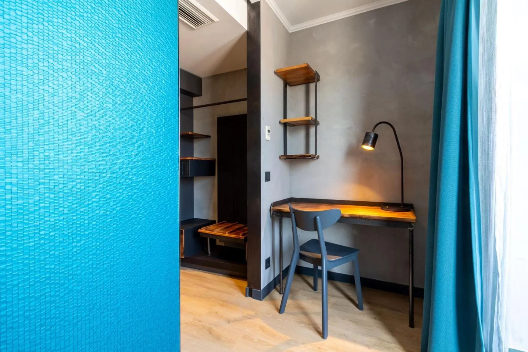 Photo of the whole room in Unsöld's Factory Hotel