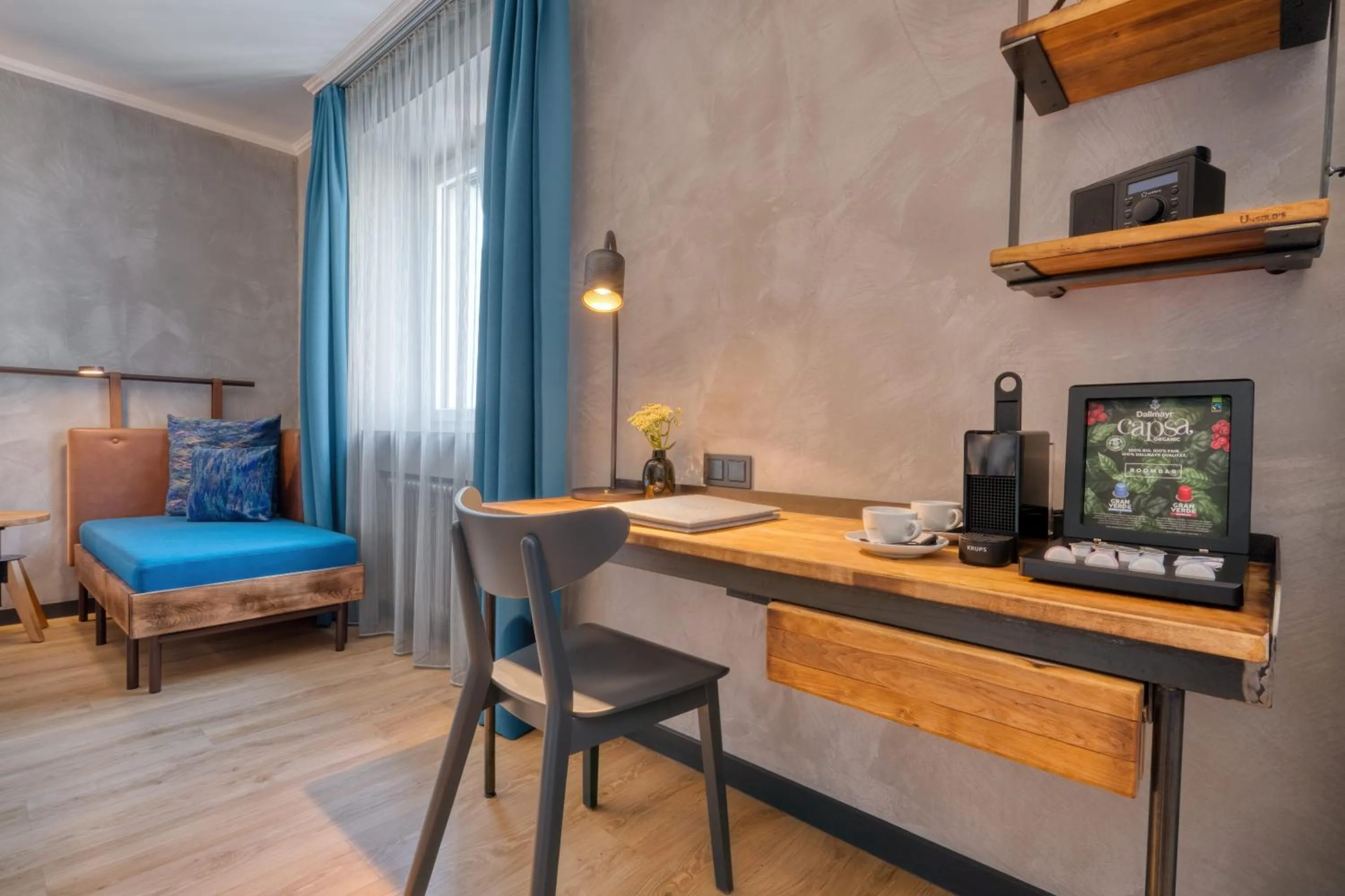 Photo of the whole room in Unsöld's Factory Hotel