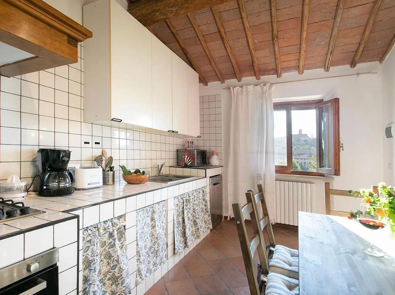 Kitchen or kitchenette in Villa Santa Chiara