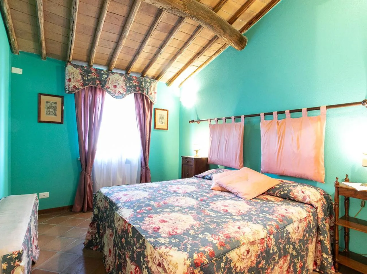 Bed in Villa Santa Chiara