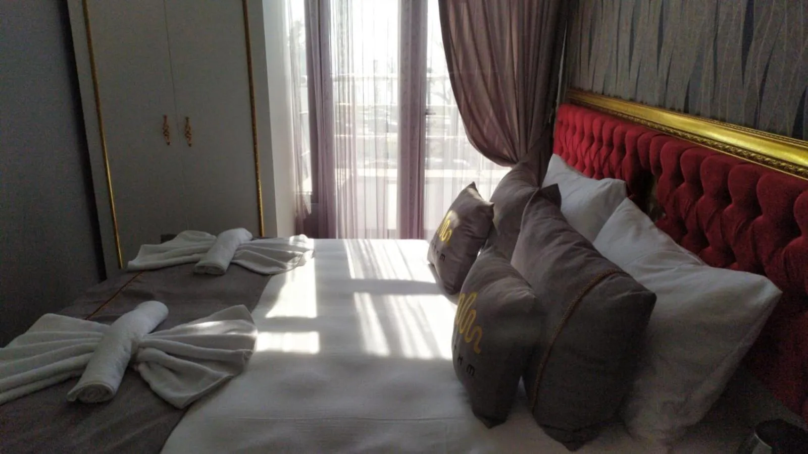 Bed in RHYTHM HOTEL