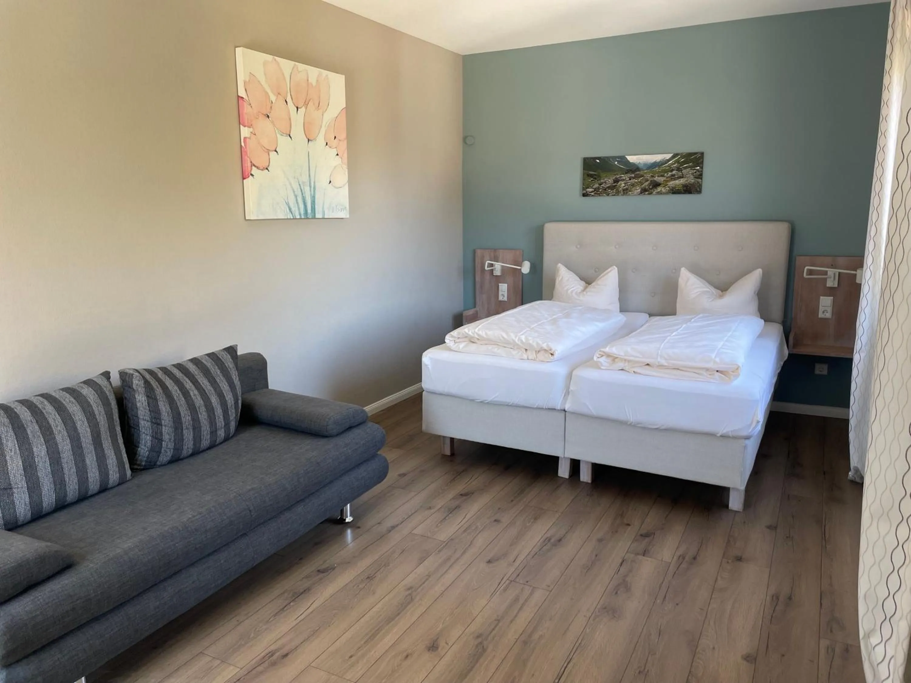 Photo of the whole room, Bed in Hotel Markgräfler Hof