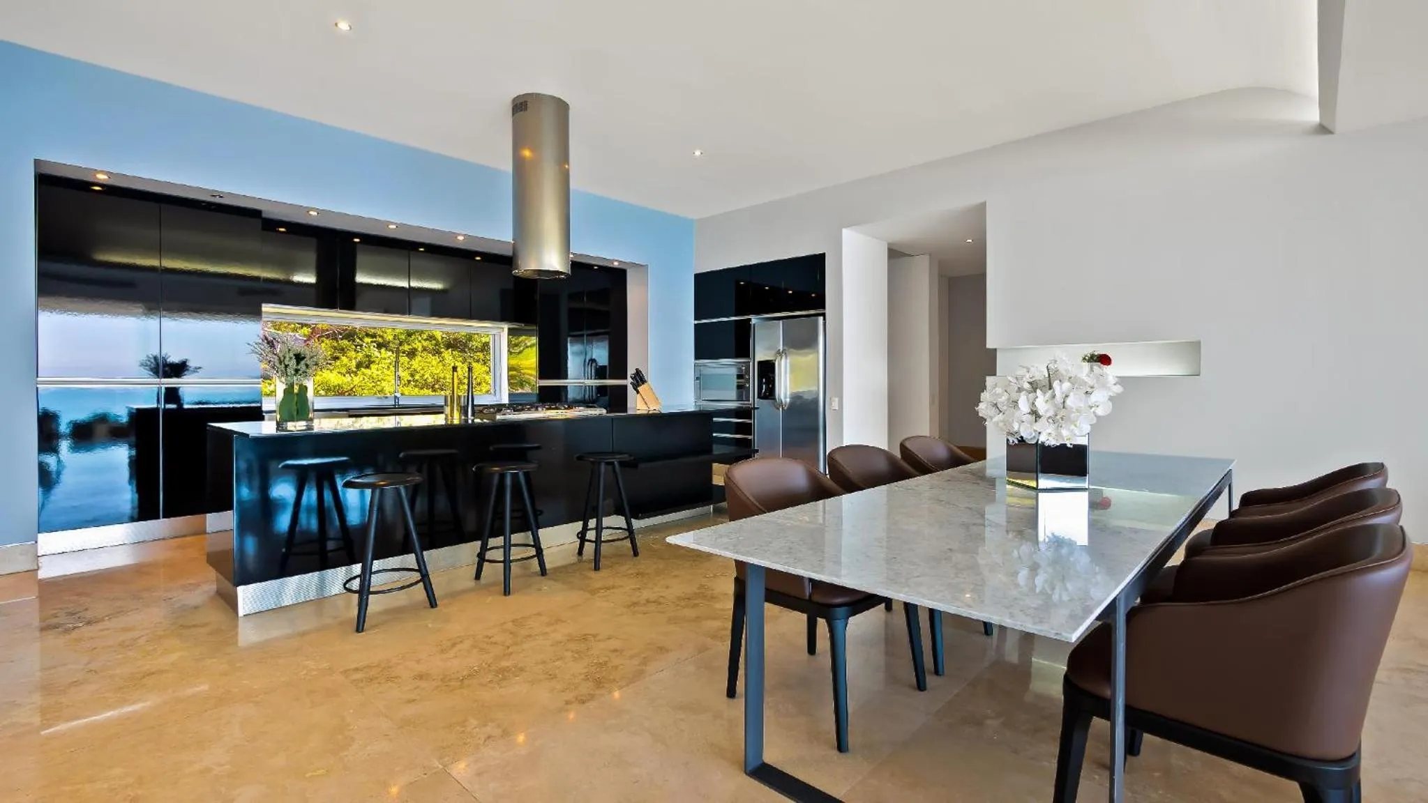 Kitchen or kitchenette in AVALON - 1002 Amapas Bay Bliss with Private Pool