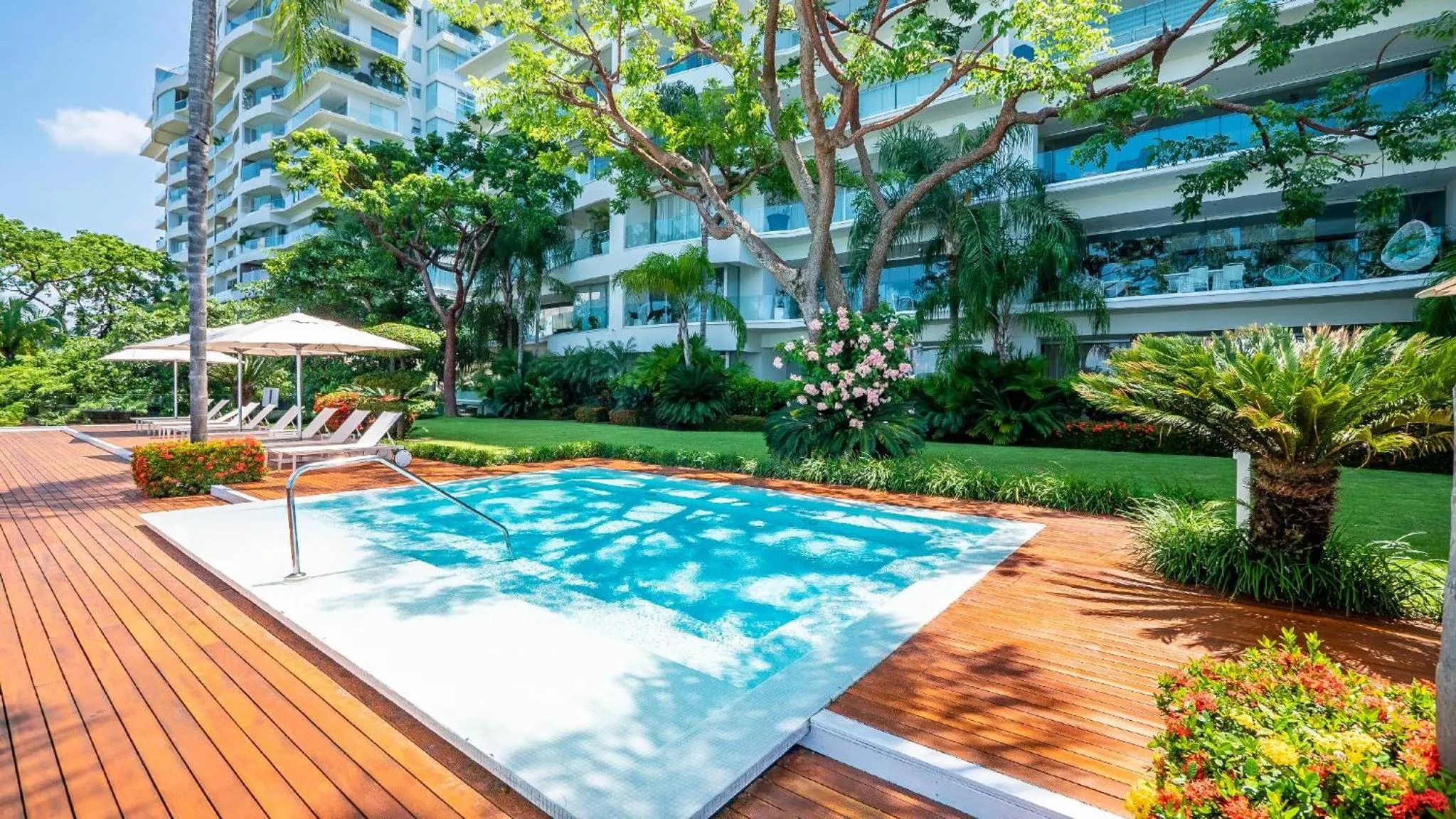 Pool view in Avalon - 401 Luxury & Breathtaking Sunset Views