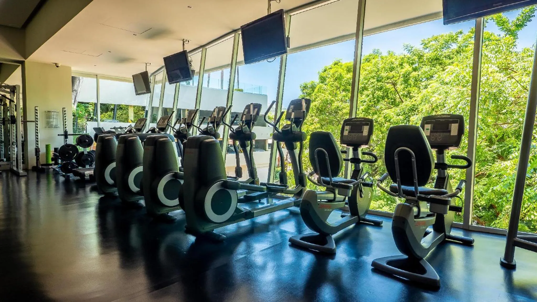 Fitness centre/facilities in Avalon - 401 Luxury & Breathtaking Sunset Views
