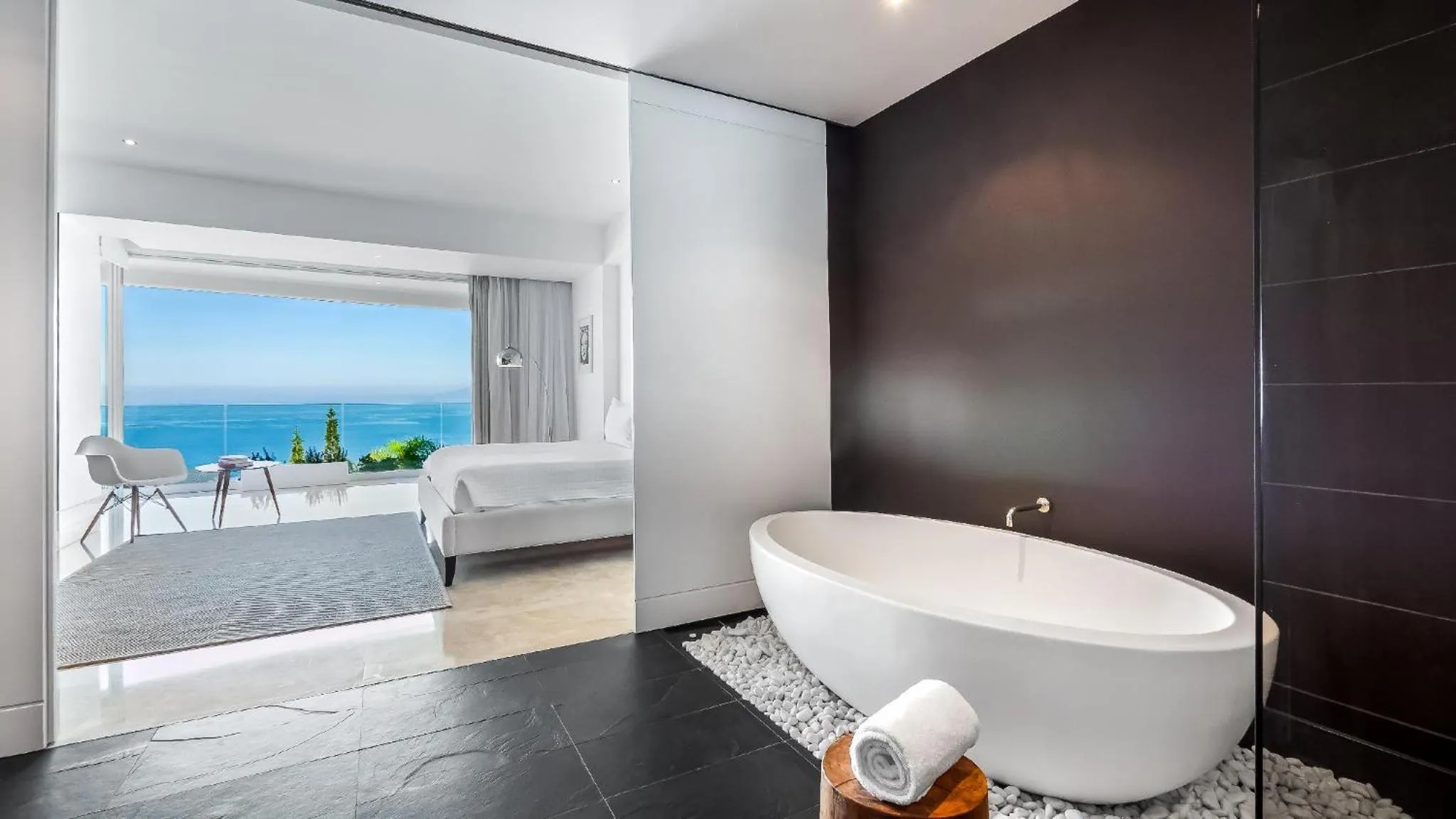 Bathroom in Avalon - 401 Luxury & Breathtaking Sunset Views