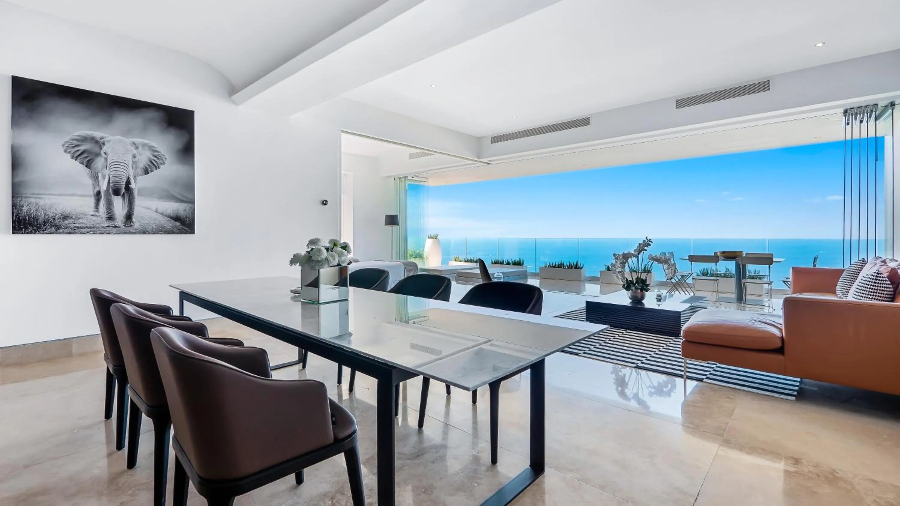 Seating area in Avalon - 801 Top Sky Bar Pool 3 BR in Amapas