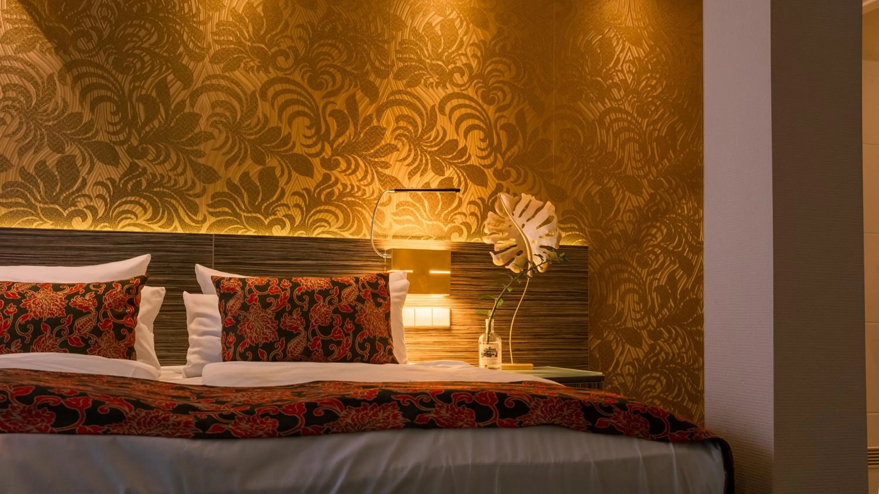 Photo of the whole room, Bed in Hotel An der Wasserburg