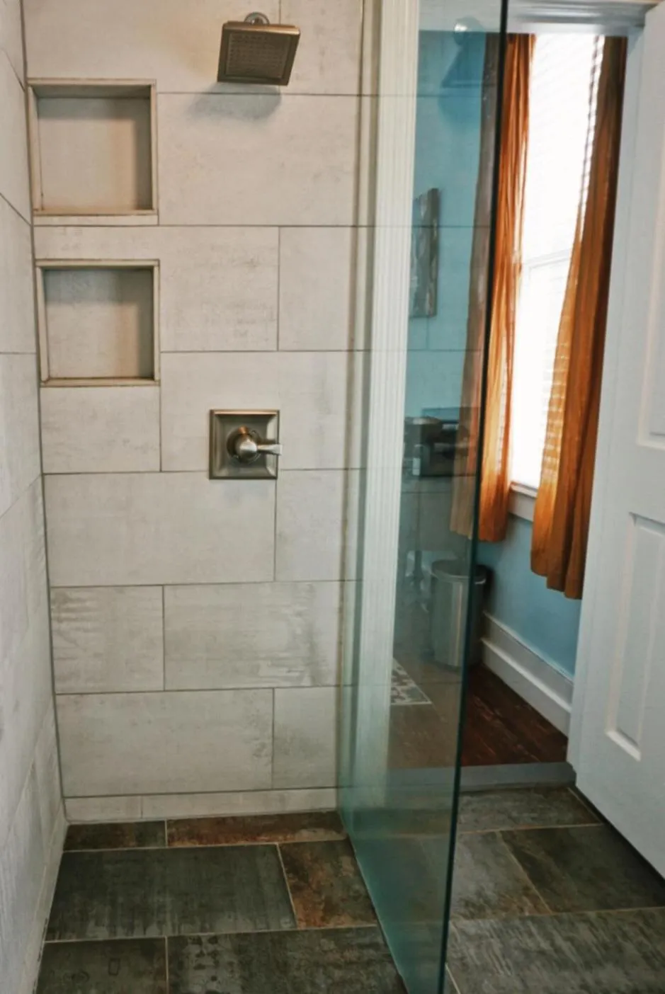 Luxurious Private Suites in Downtown Charleston