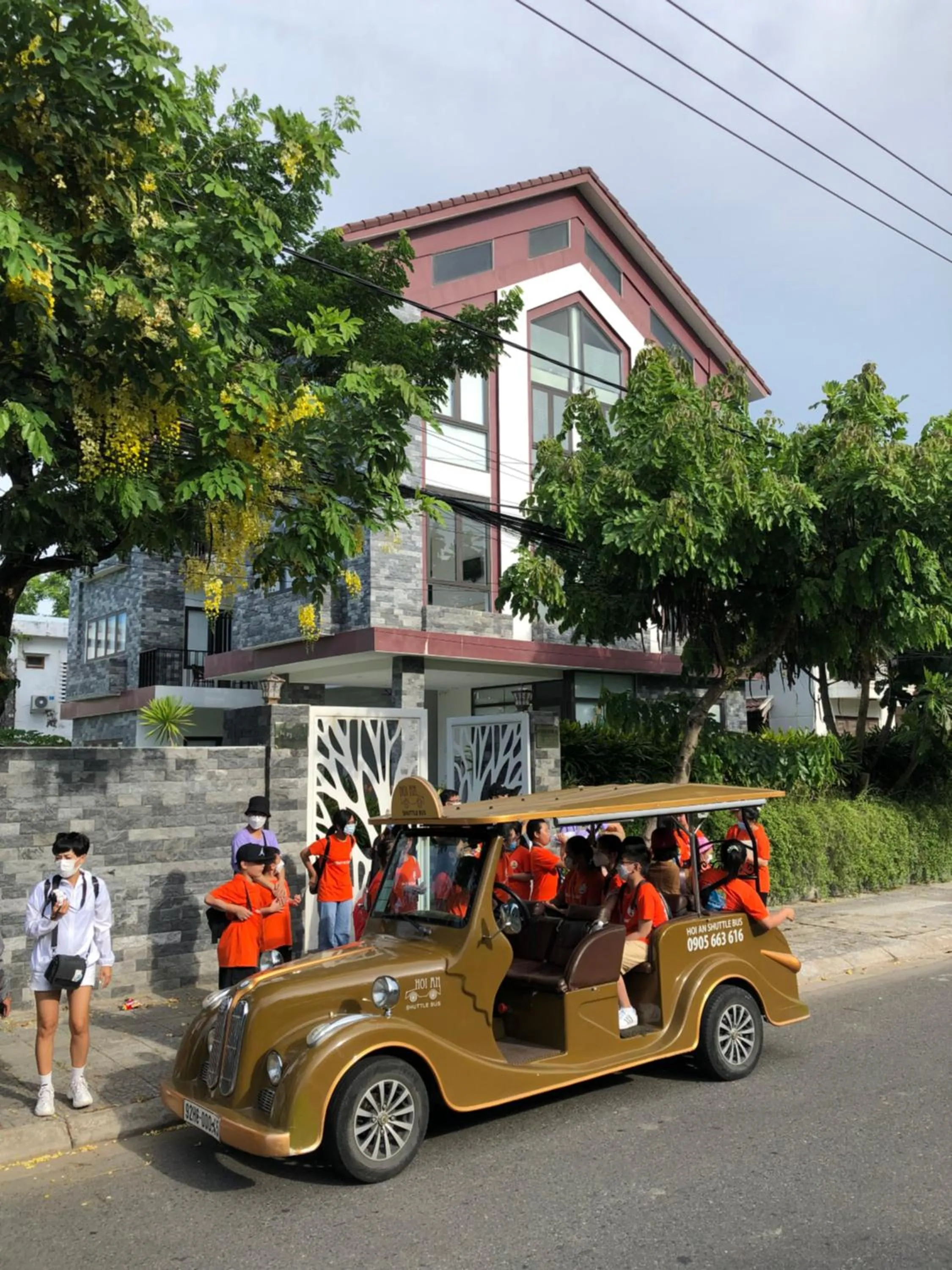 concierge in Bespoke Villa Hoian