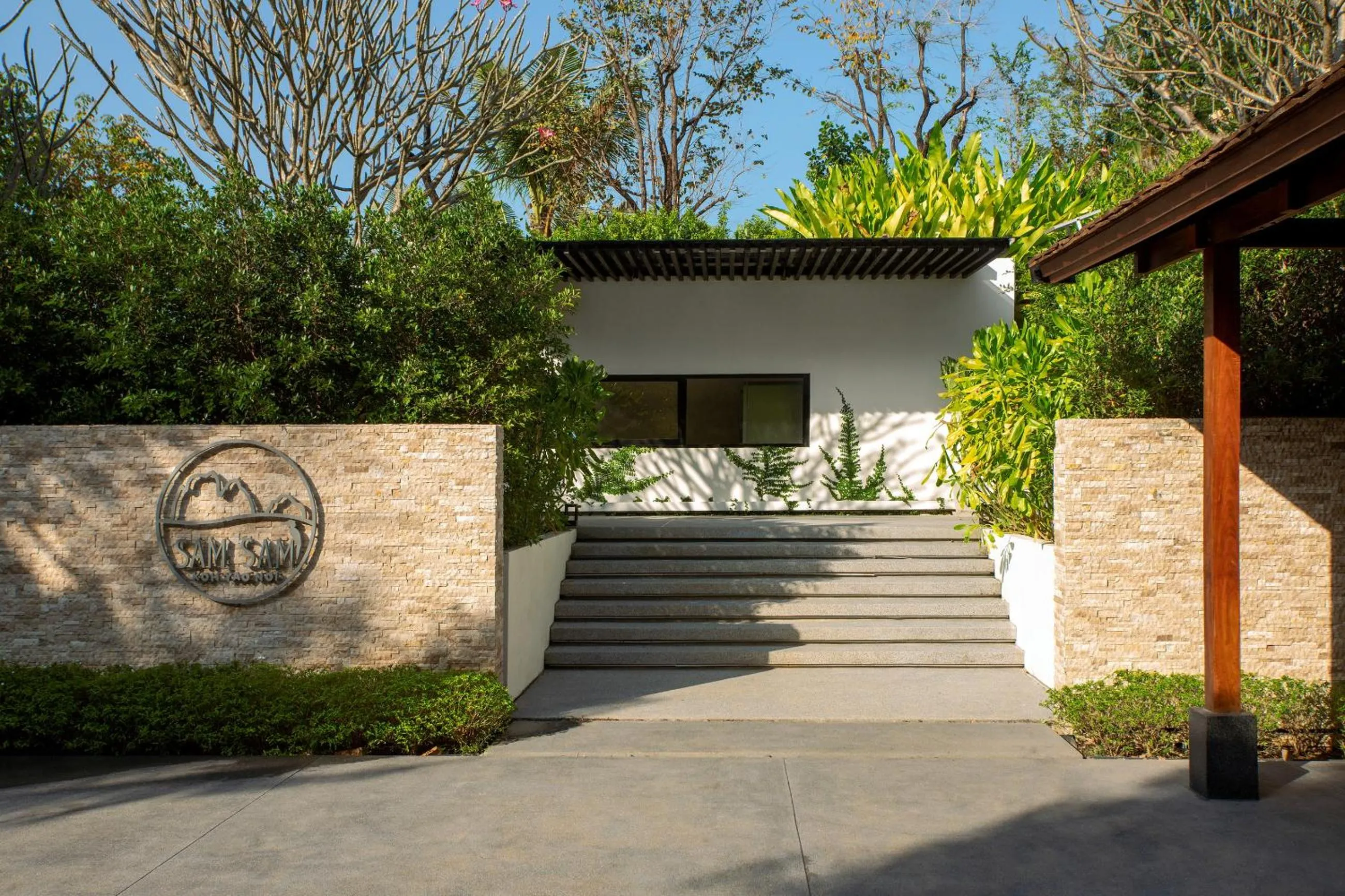 Facade/entrance in SAMSAM Yao Noi - ANDAMAN MAGIC & ART VILLAS