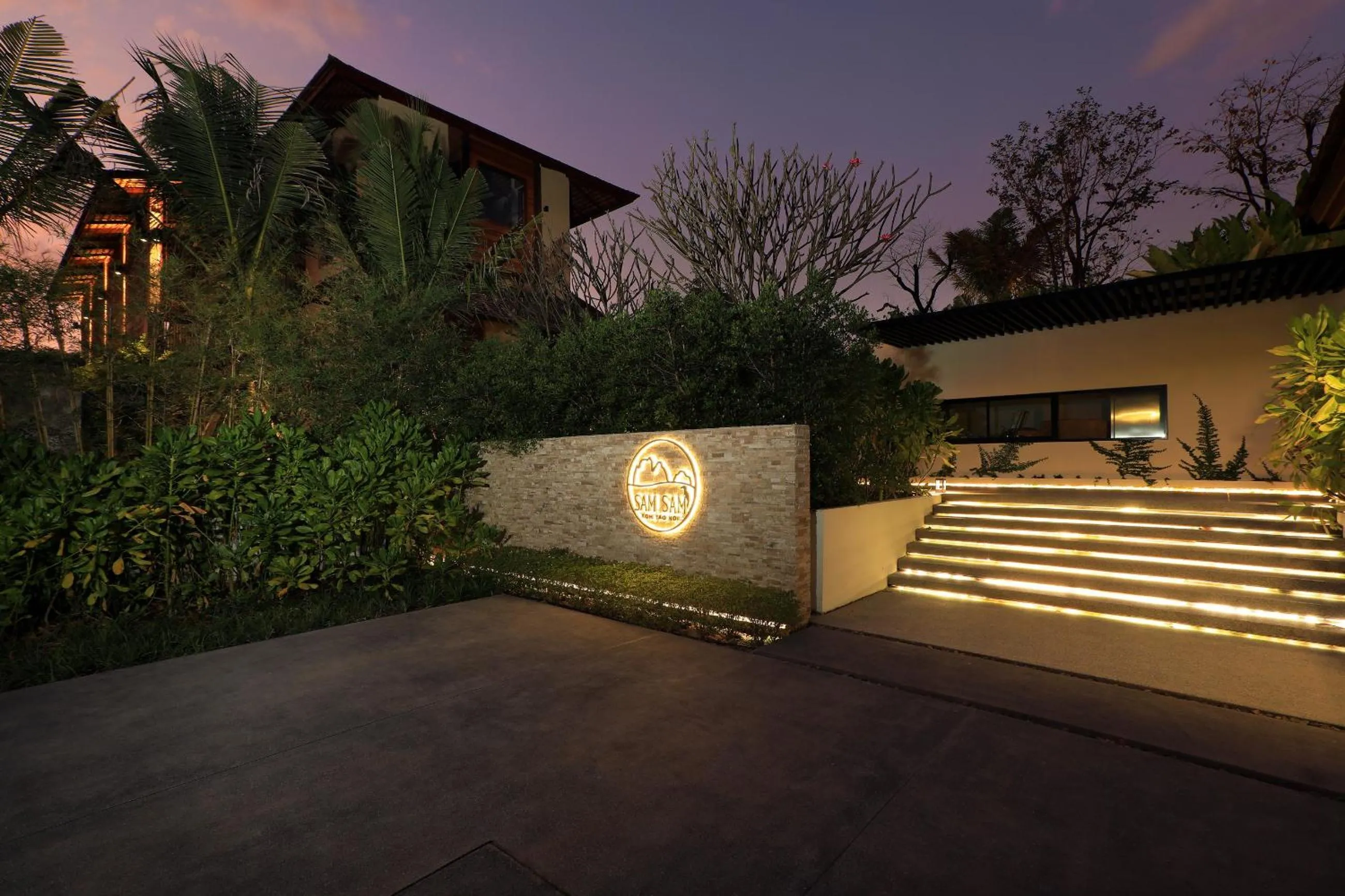 Facade/entrance in SAMSAM Yao Noi - ANDAMAN MAGIC & ART VILLAS