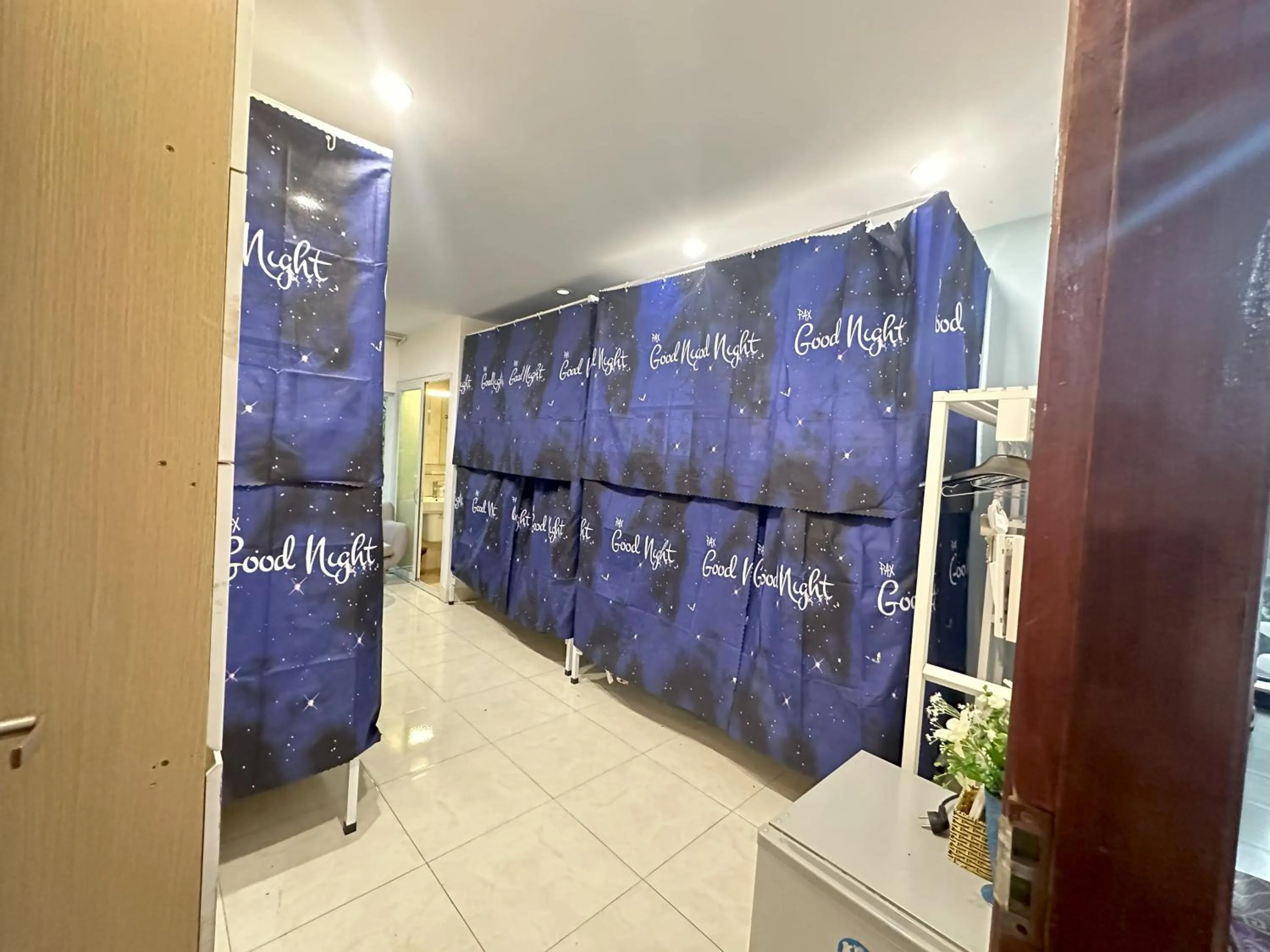 bunk bed in The Lakeview - West Lake Lotus Apartments