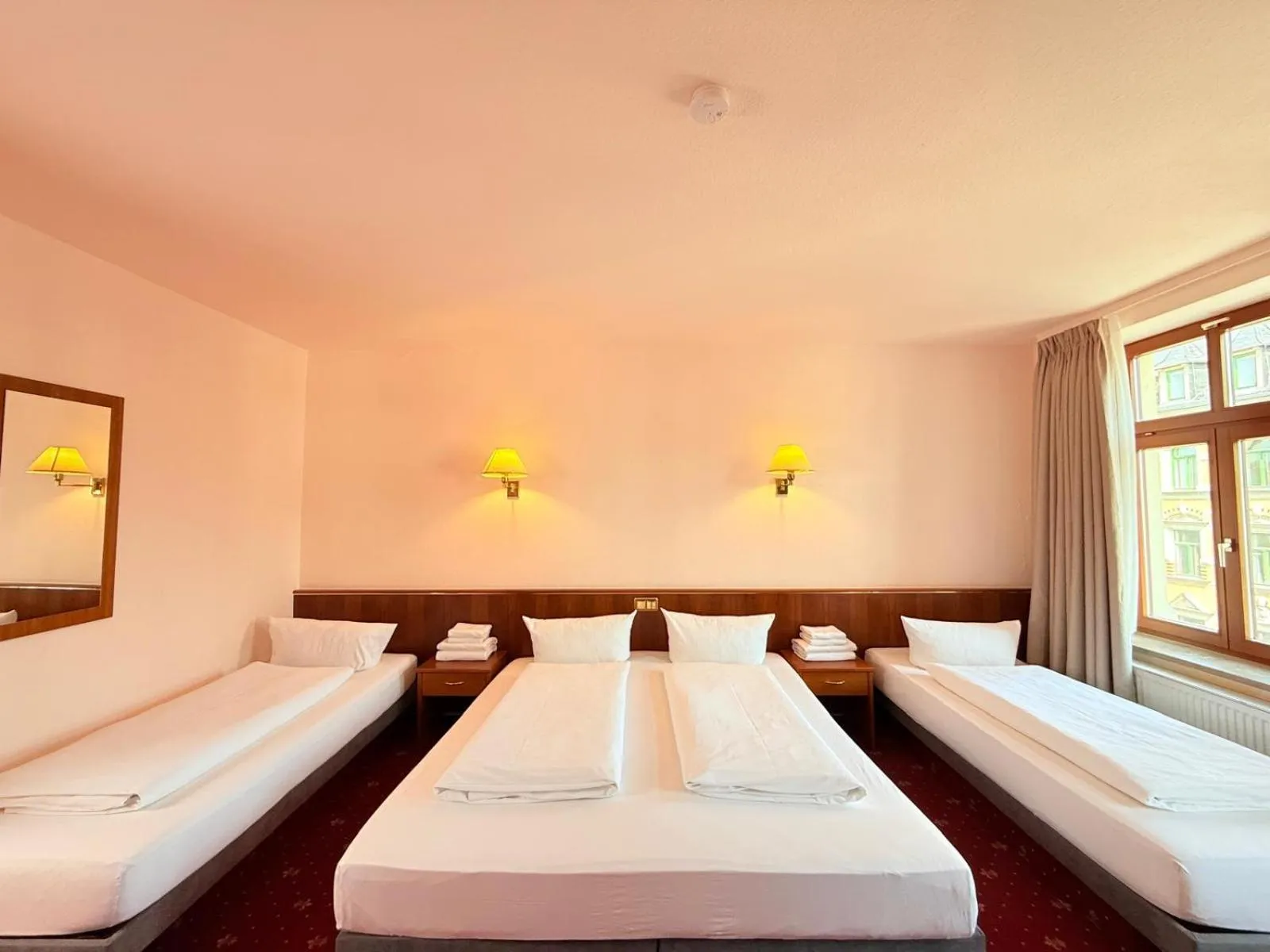 Bedroom, Bed in Hotel Merseburger Hof