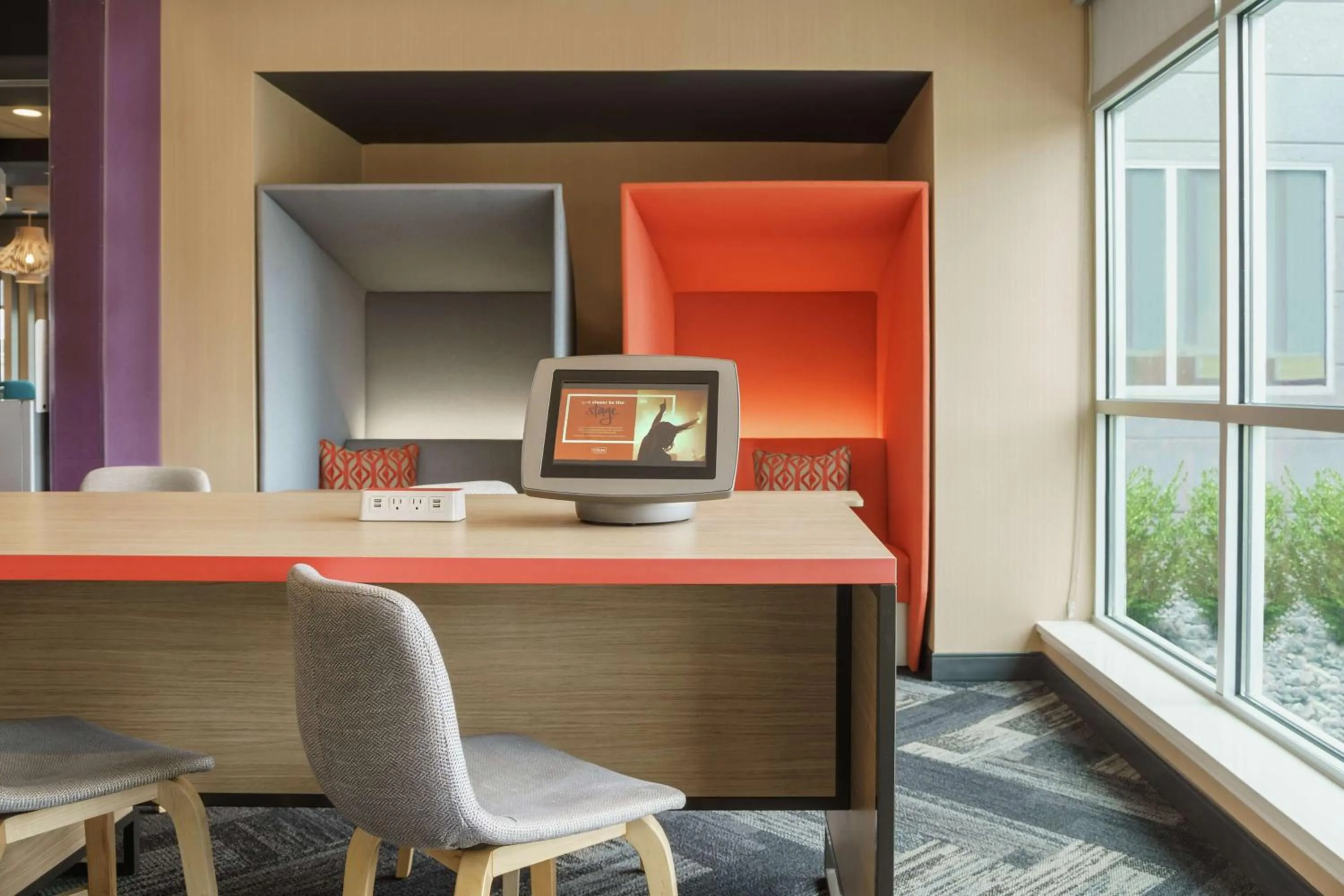 Lobby or reception in Tru By Hilton Sandusky, Oh