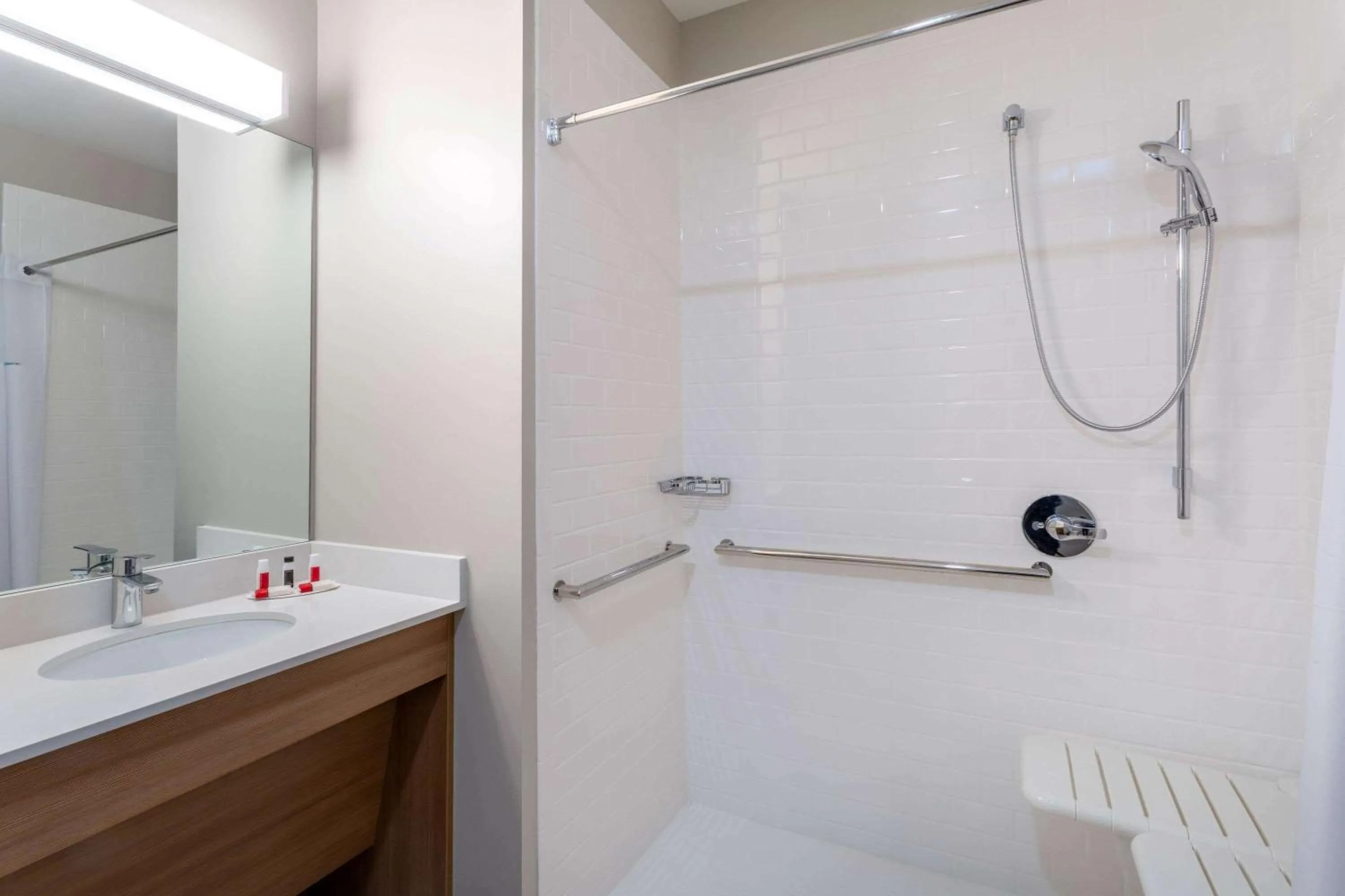 Shower in Microtel Inn & Suites by Wyndham Amsterdam NY