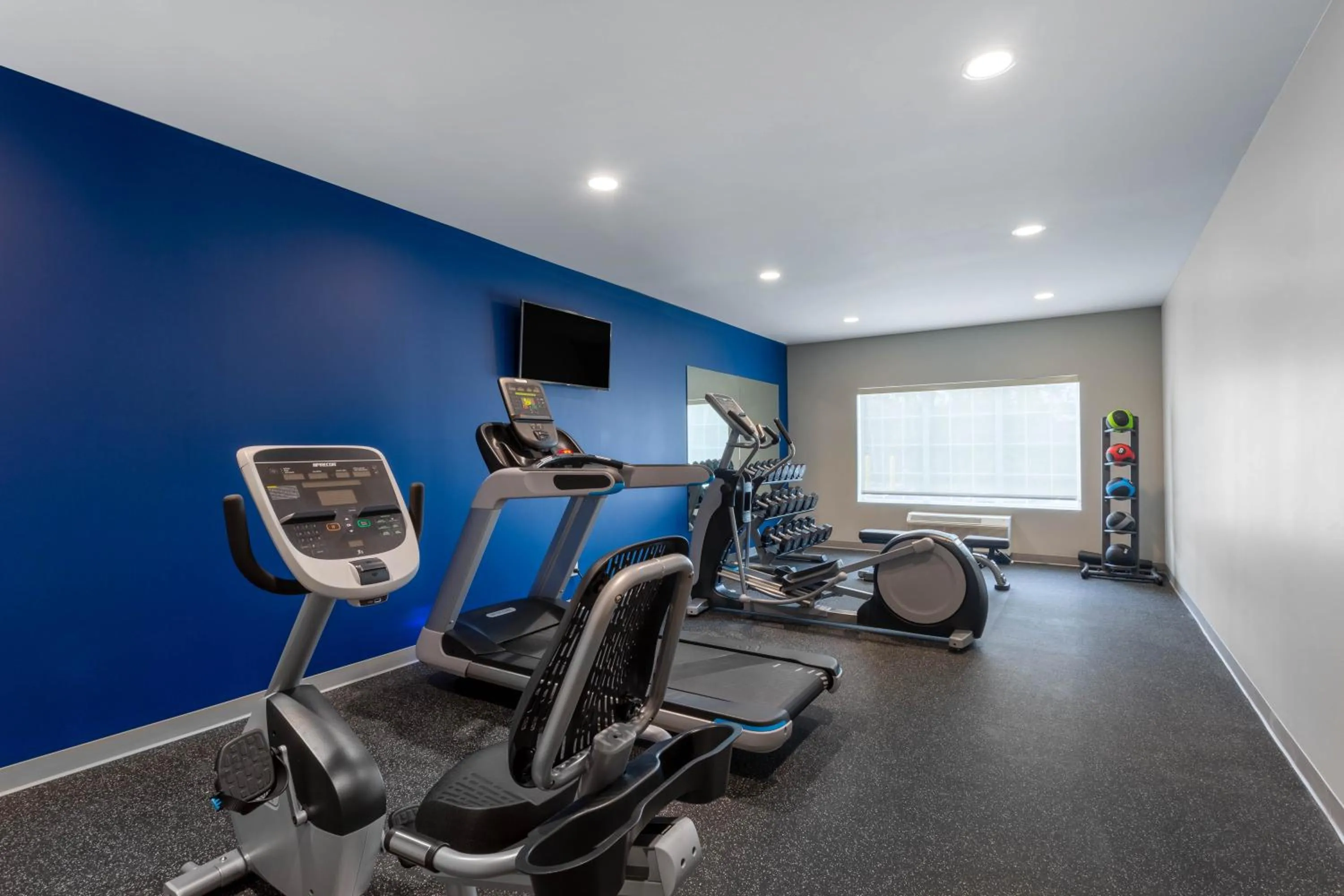 Fitness centre/facilities in Microtel Inn & Suites by Wyndham Amsterdam NY