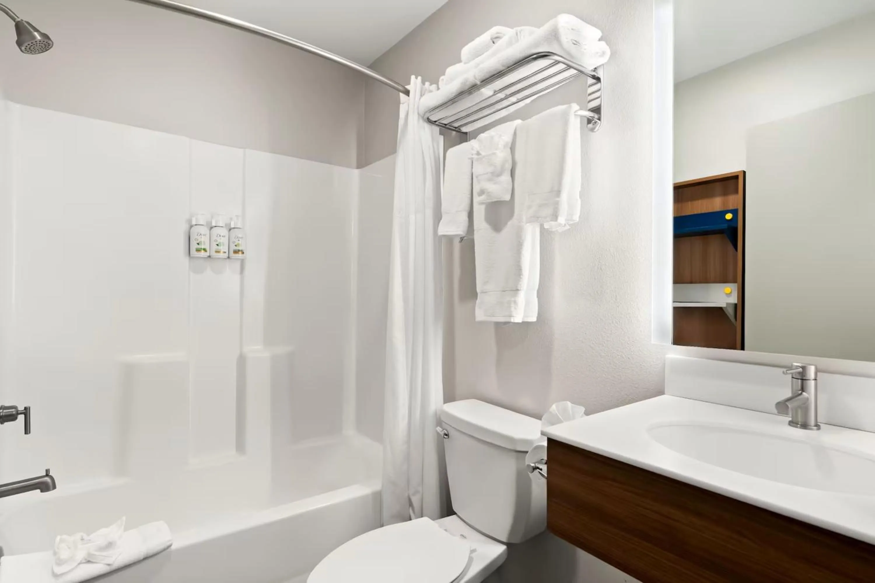 Bathroom in Holiday Inn Express & Suites George - Quincy South by IHG